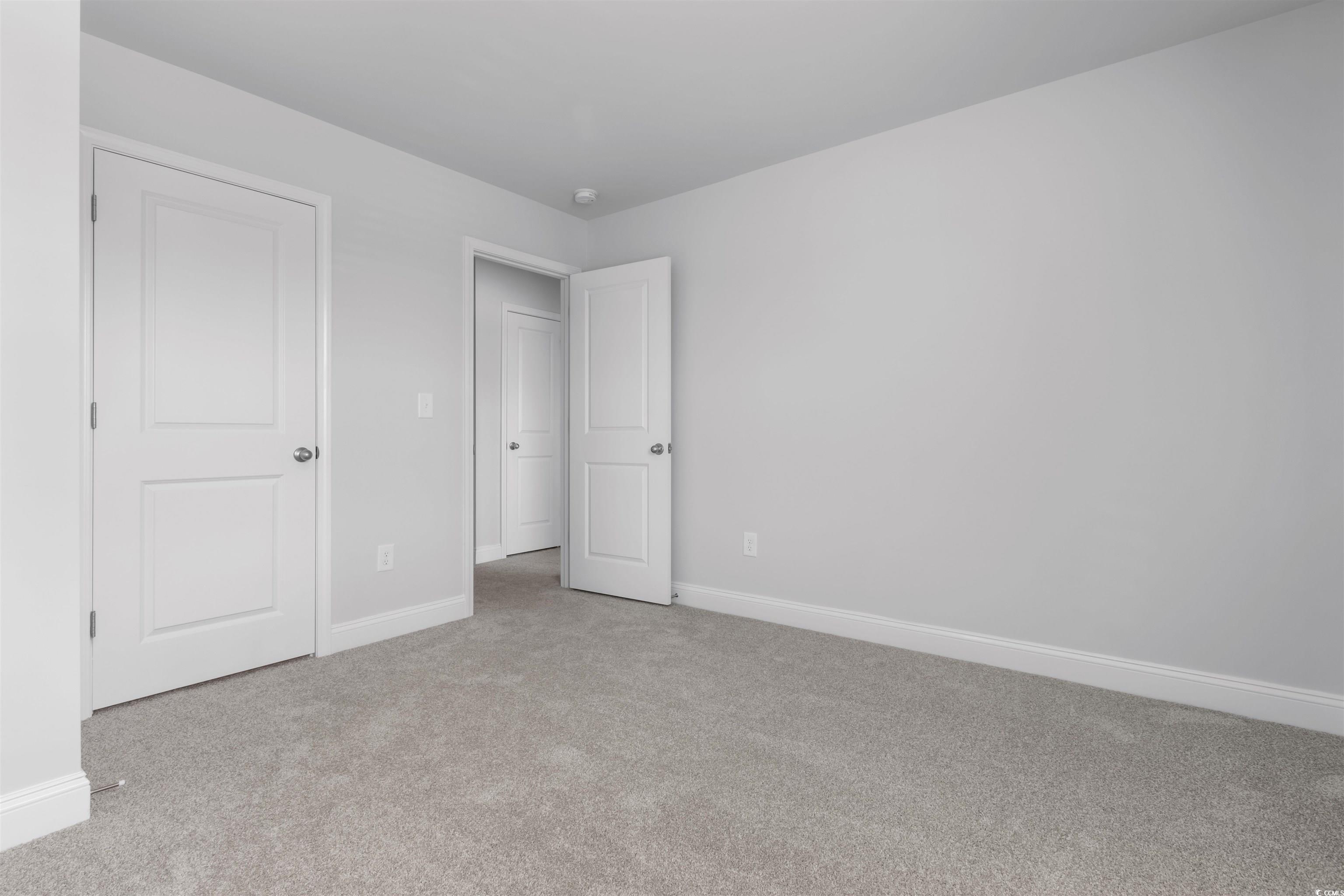 253 Sandridgebury Dr. Property Photo 32