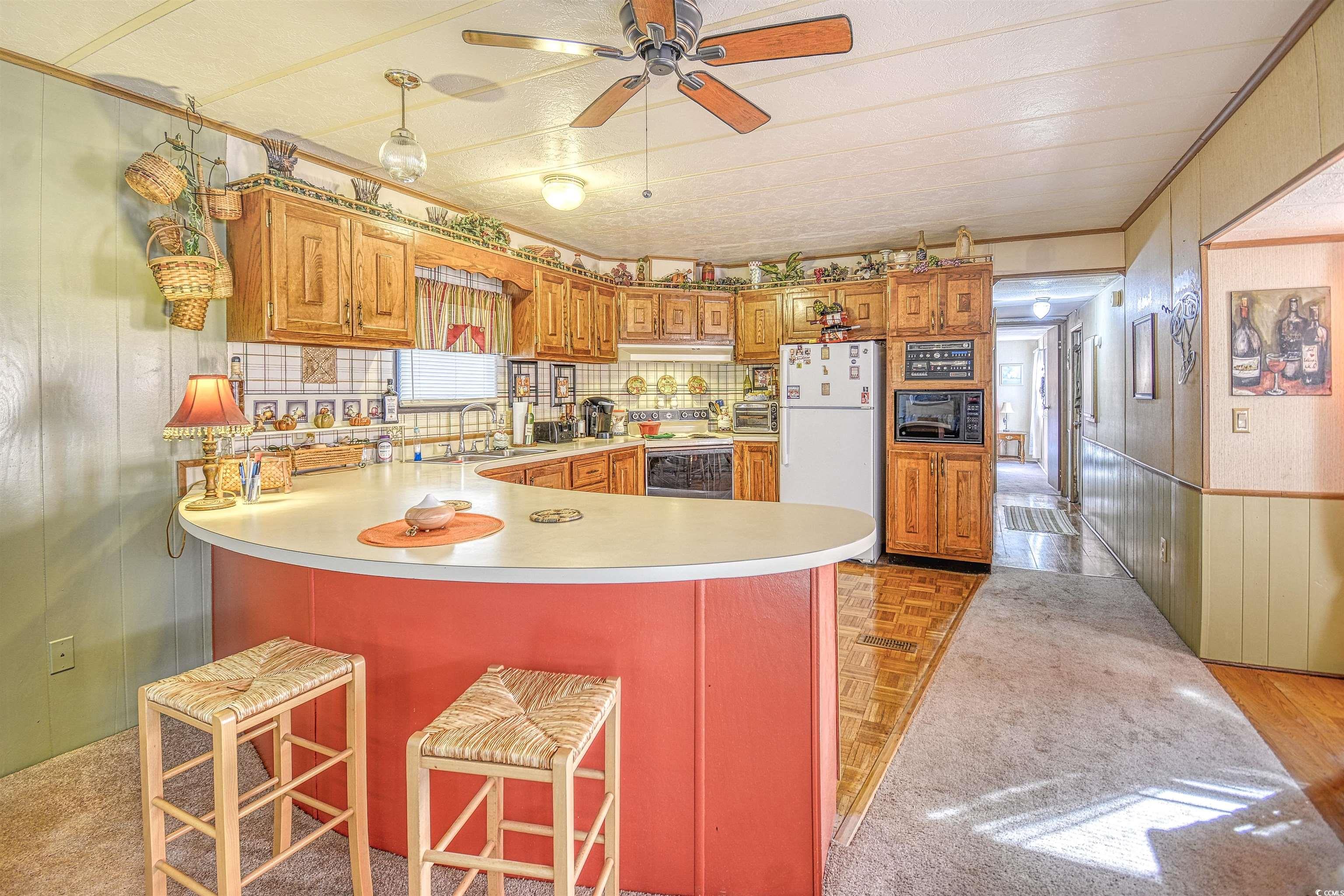 135 Crooked Island Circle Property Photo 2