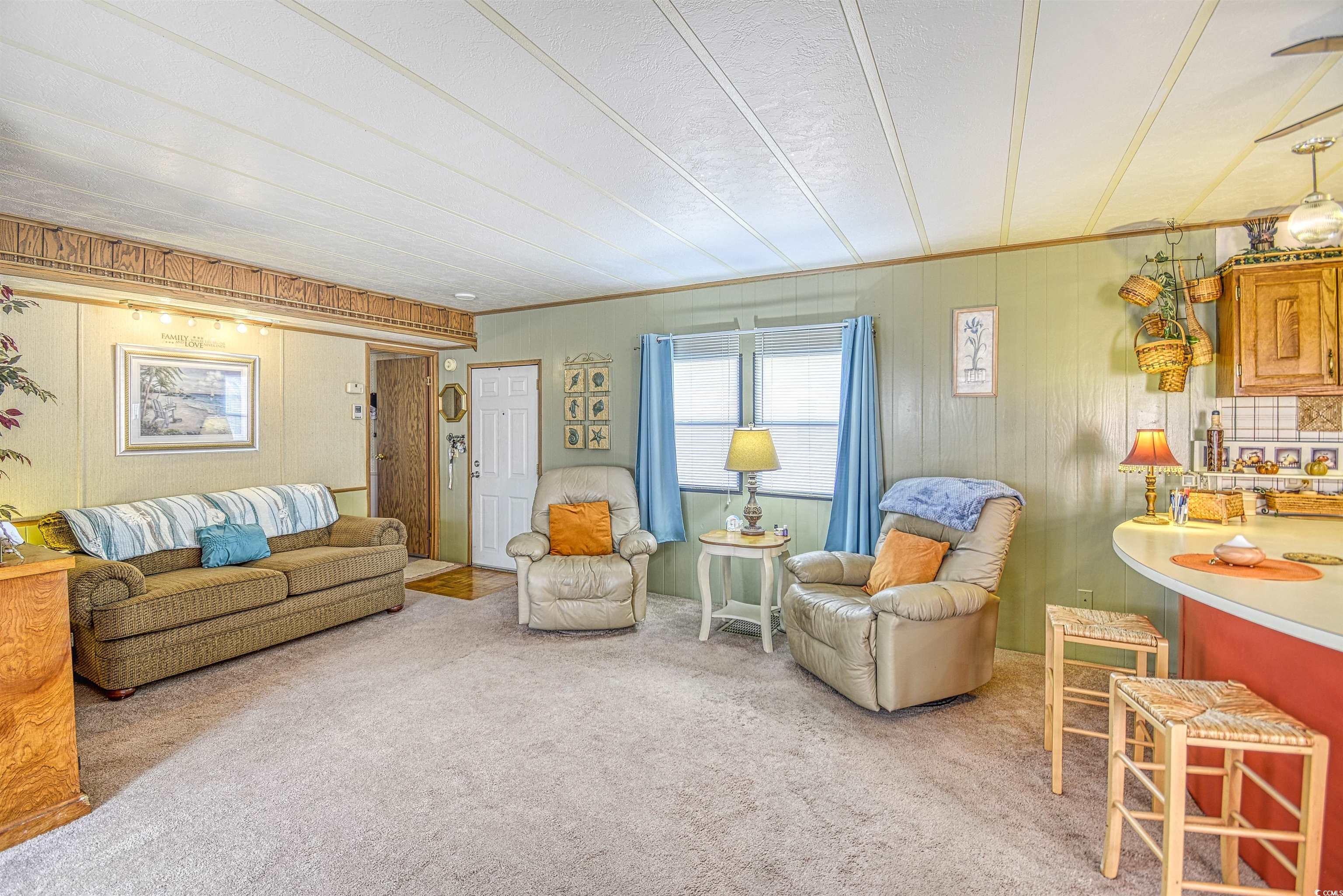 135 Crooked Island Circle Property Photo 18