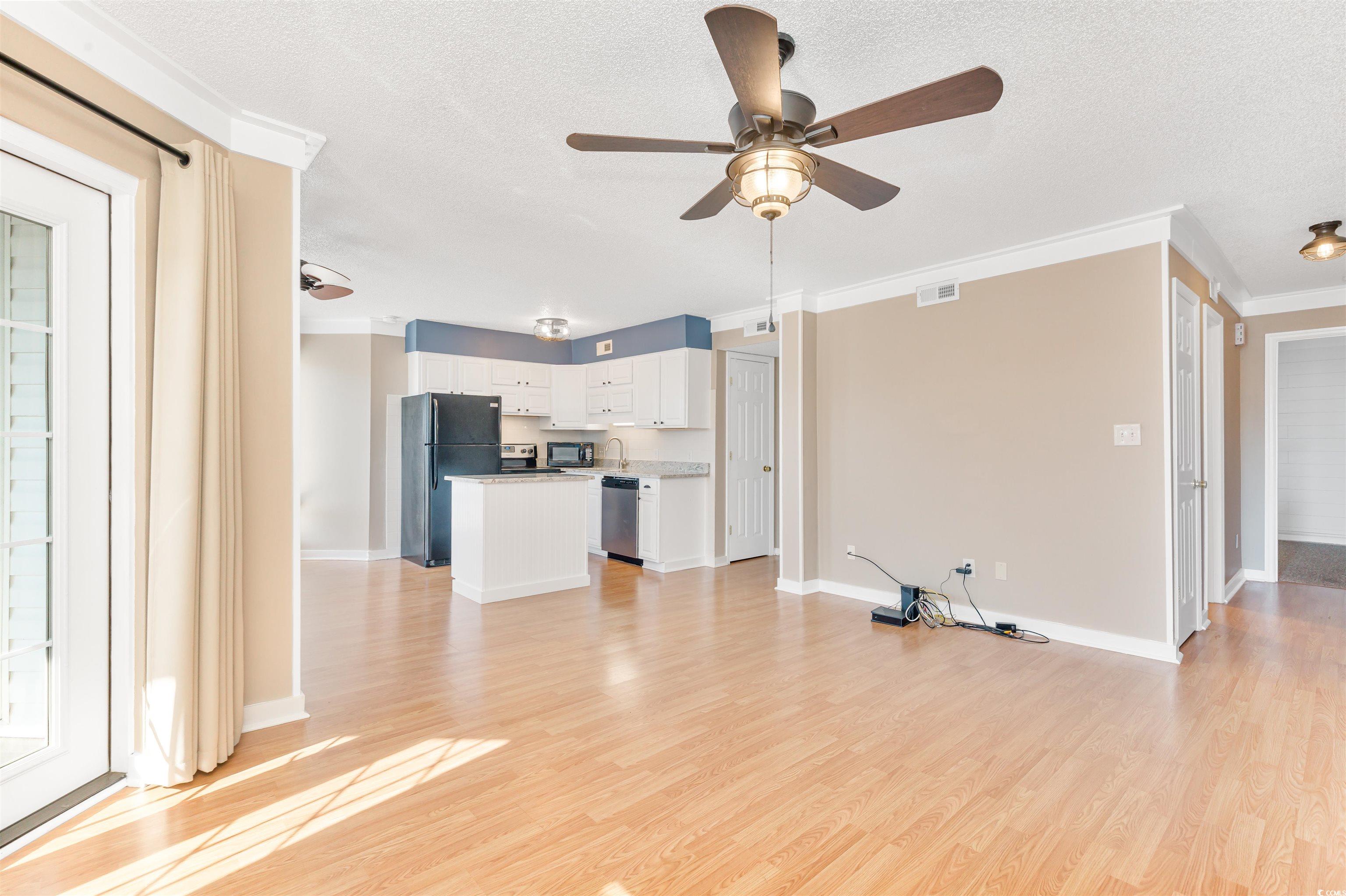 1500 Cenith Dr. Property Photo 4