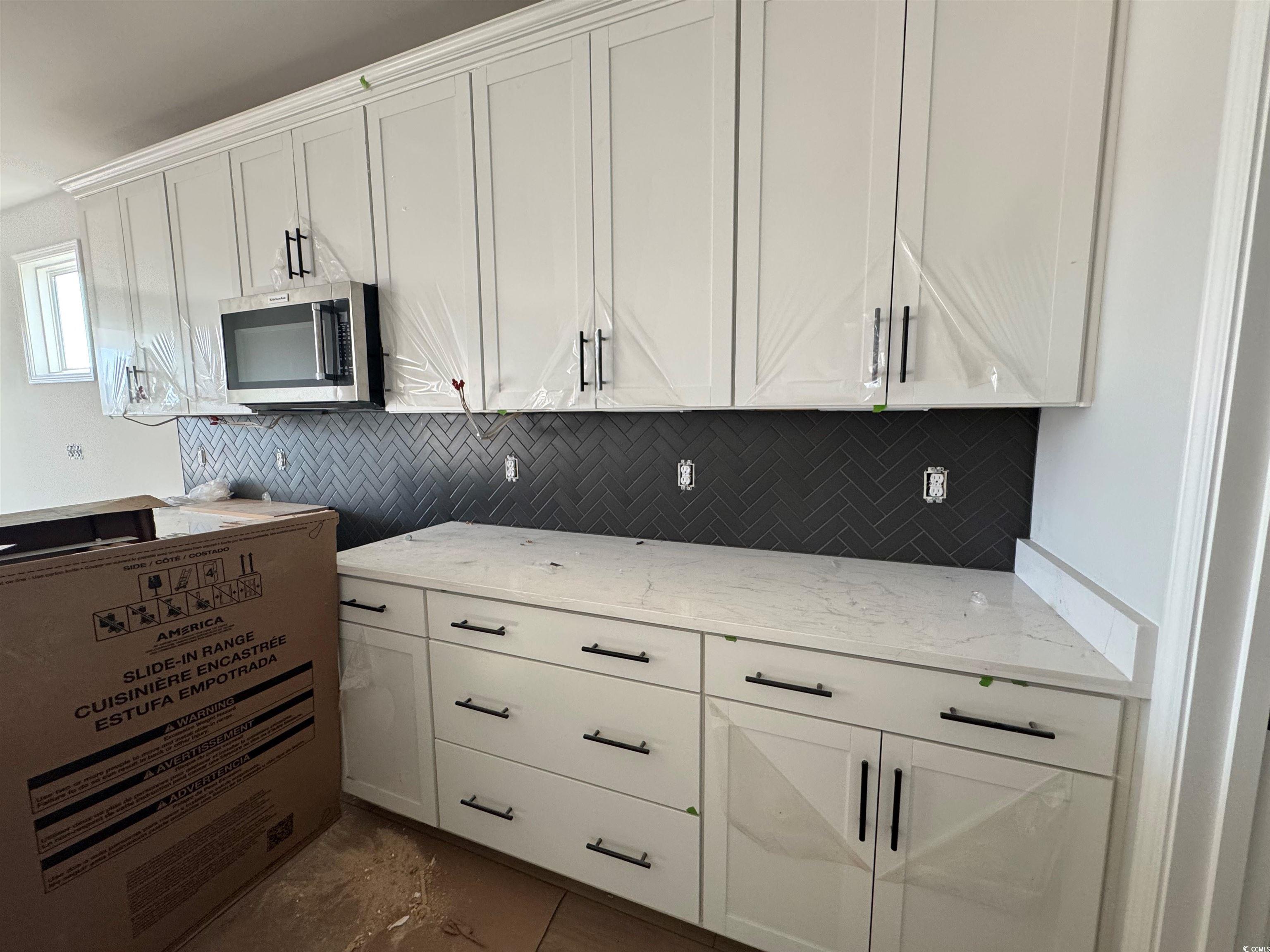 1300 Crested Iris Way Property Photo 10