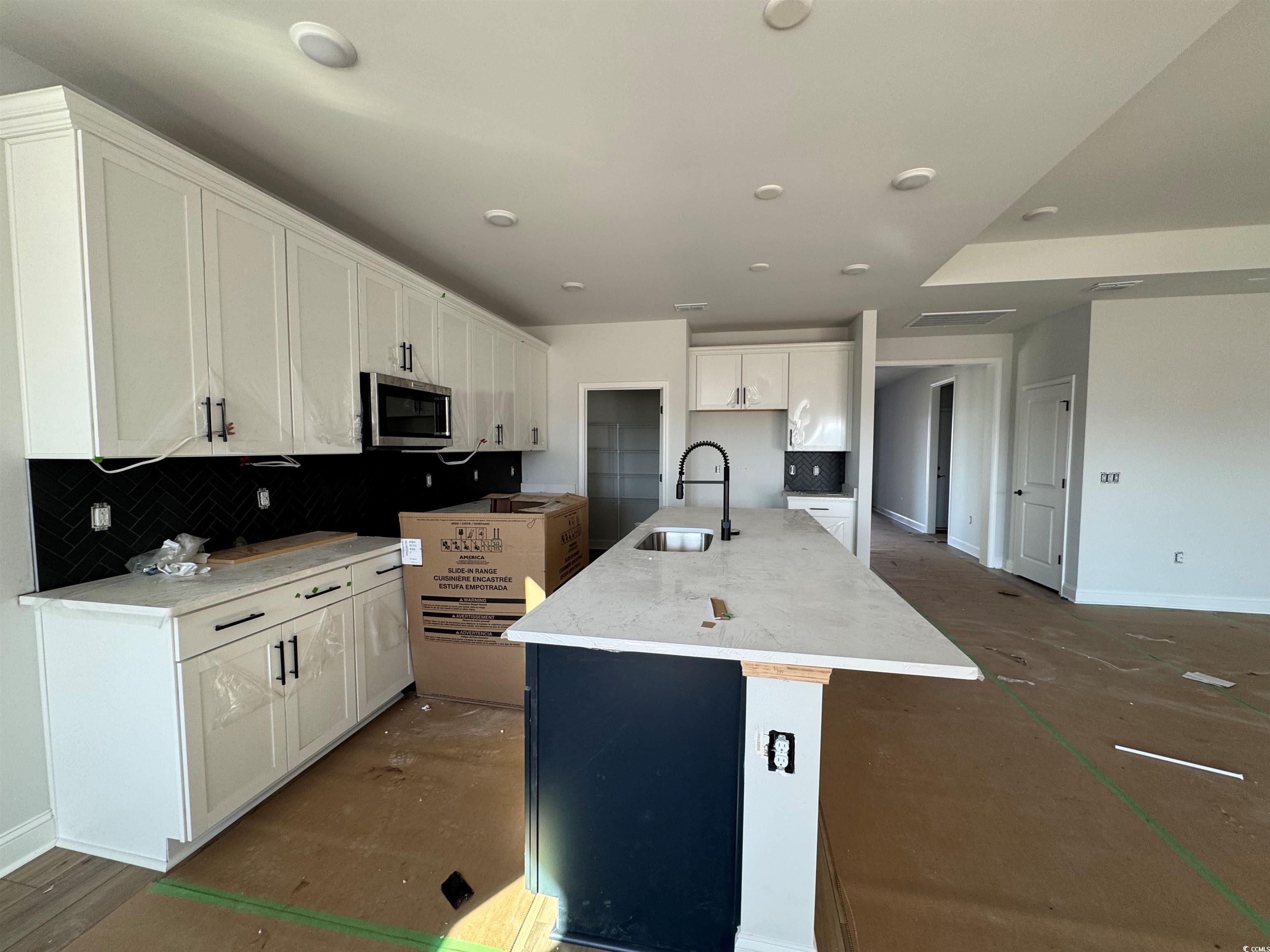 1300 Crested Iris Way Property Photo 11