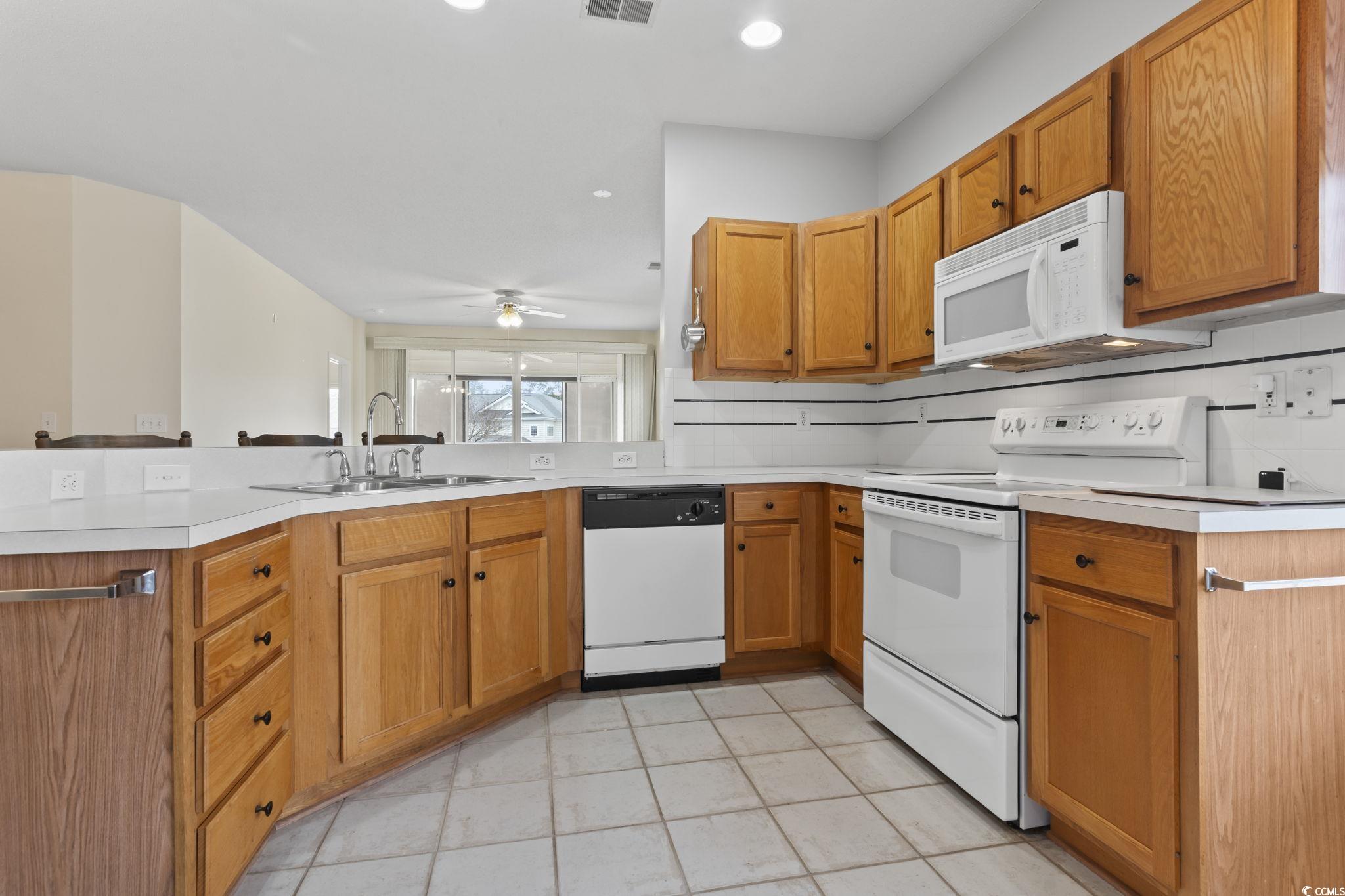 4432 Montrose Ln. Property Photo 10