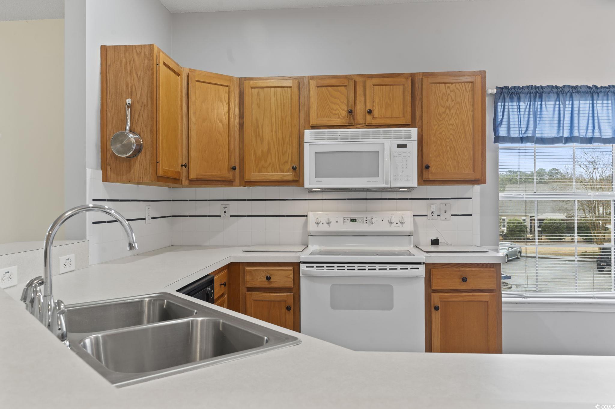 4432 Montrose Ln. Property Photo 14