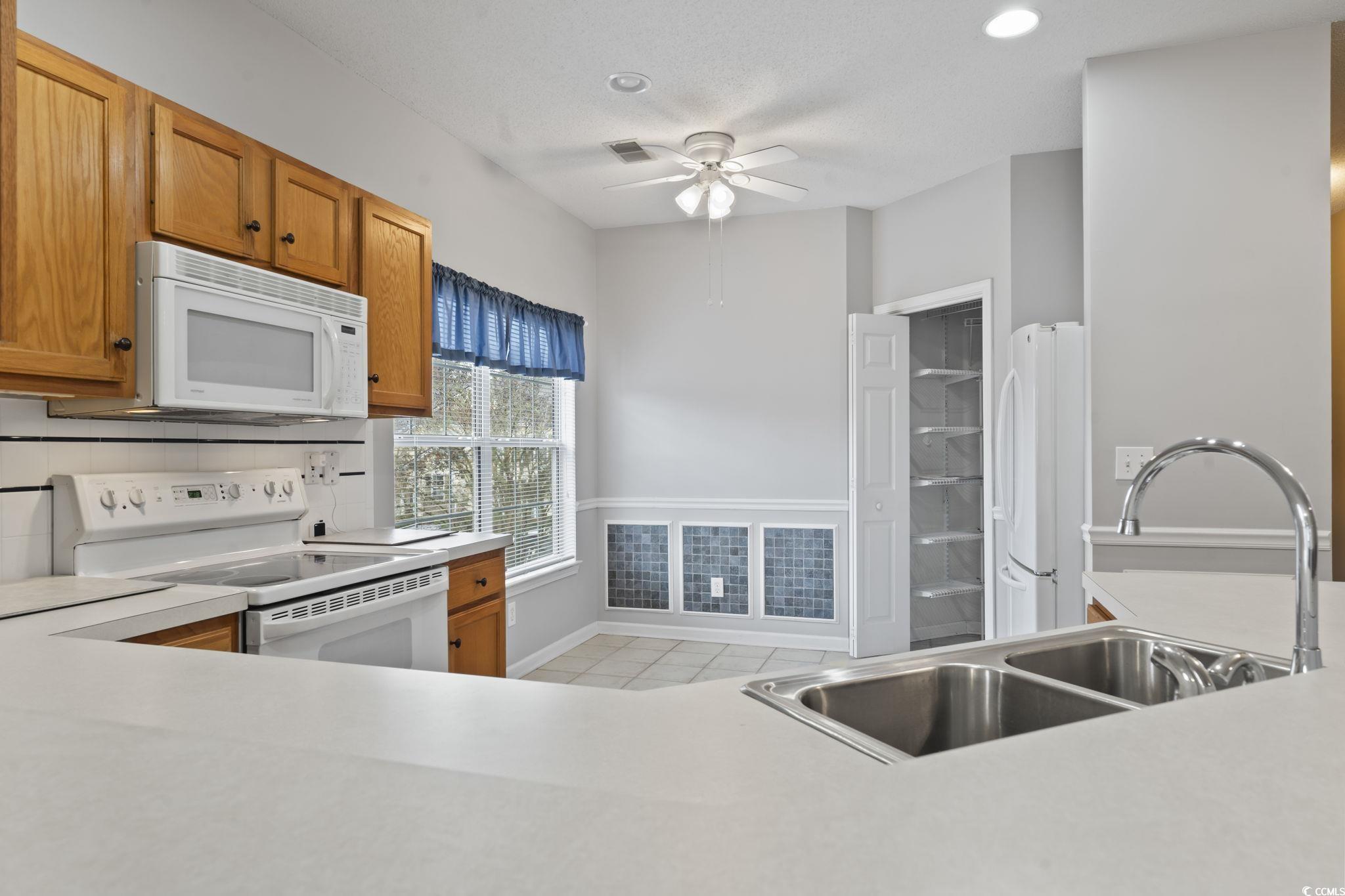 4432 Montrose Ln. Property Photo 17
