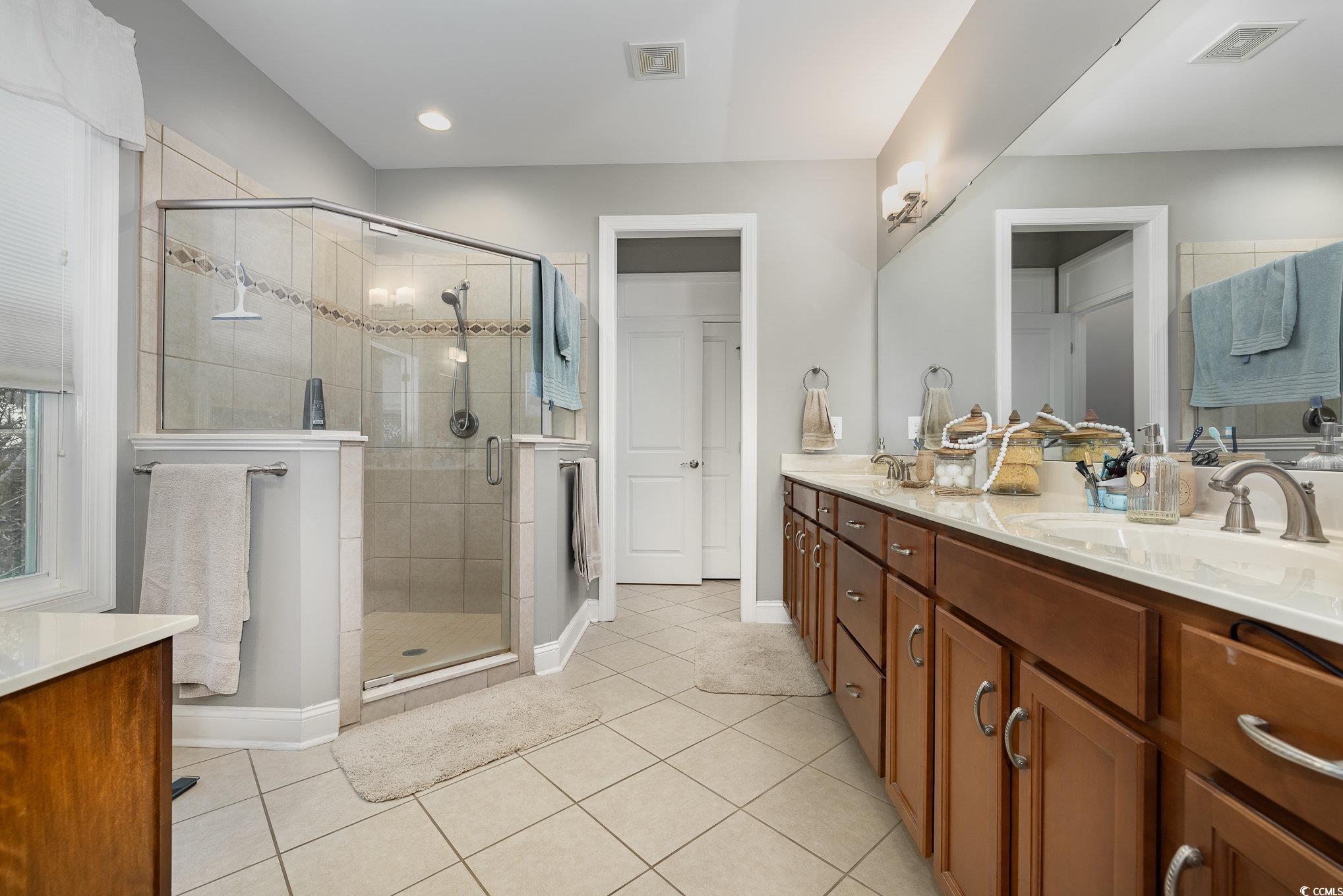 1536 Suncrest Dr. Property Photo 16