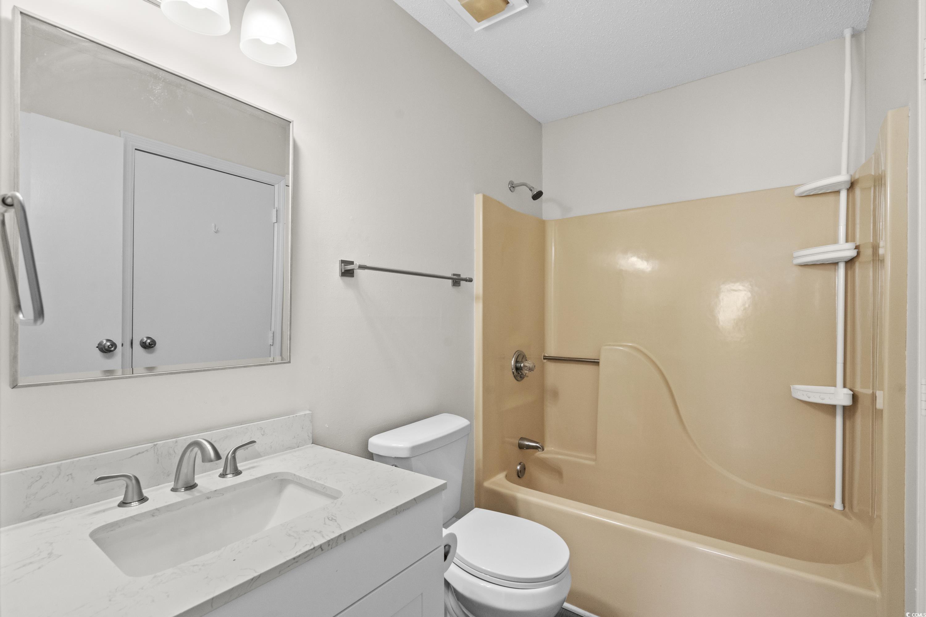 1870 Auburn Ln. Property Photo 24