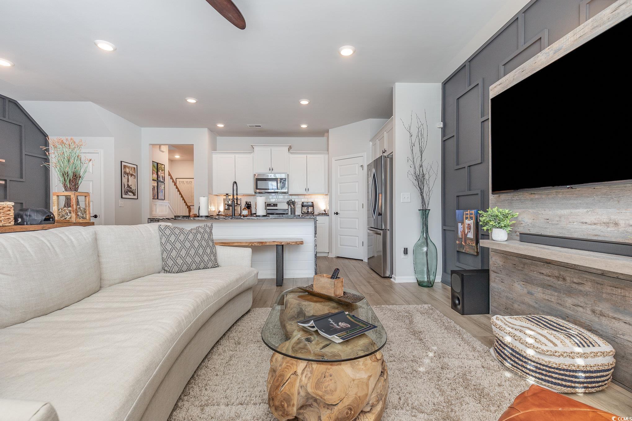 5353 Knobcone Loop Property Photo 9