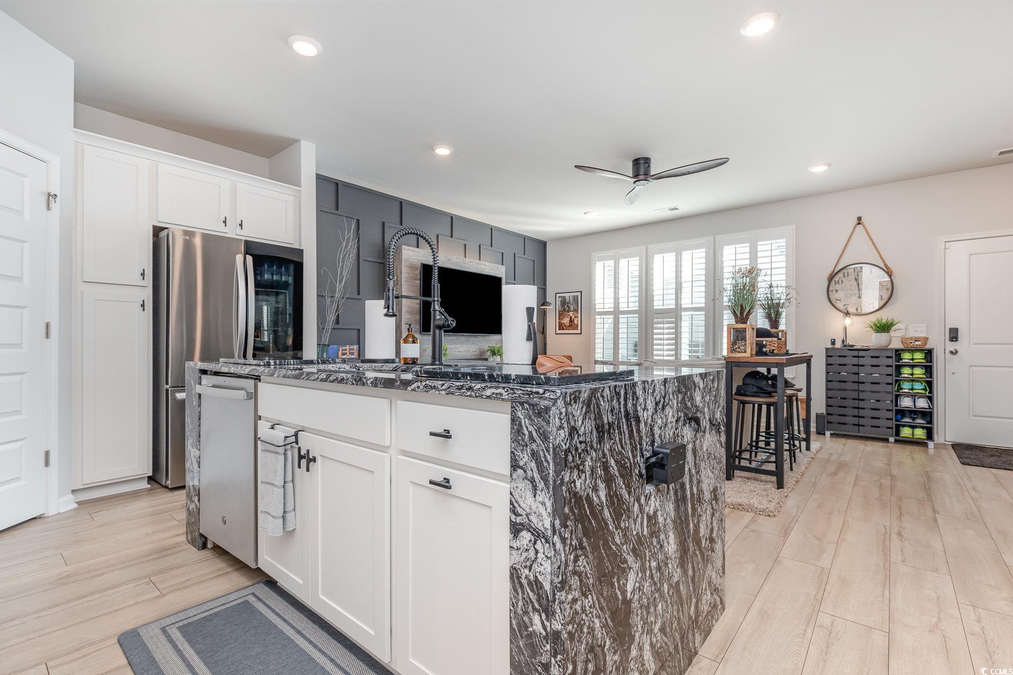 5353 Knobcone Loop Property Photo 11