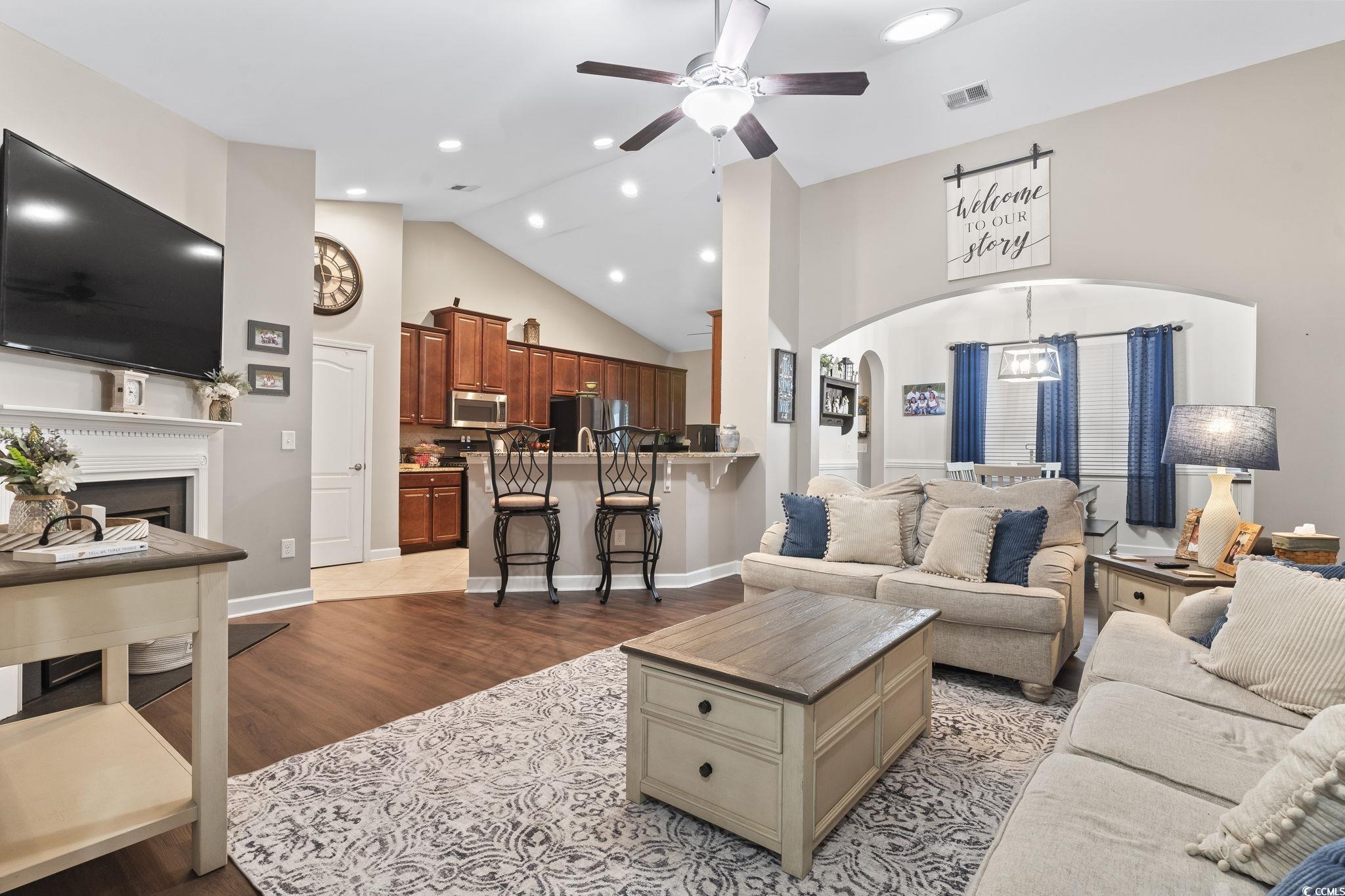 1400 Rainsbrook Ct. Property Photo 5
