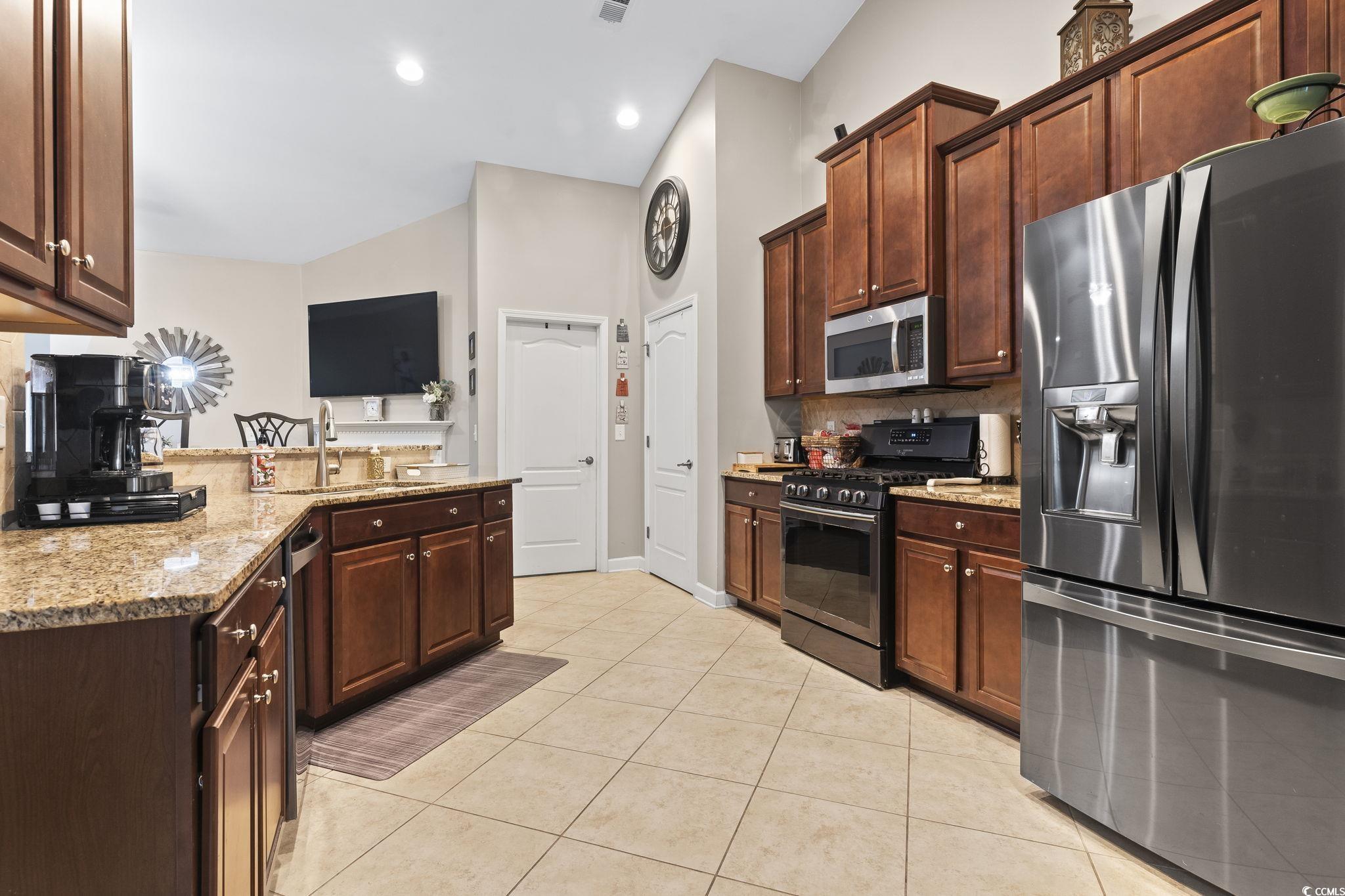 1400 Rainsbrook Ct. Property Photo 10