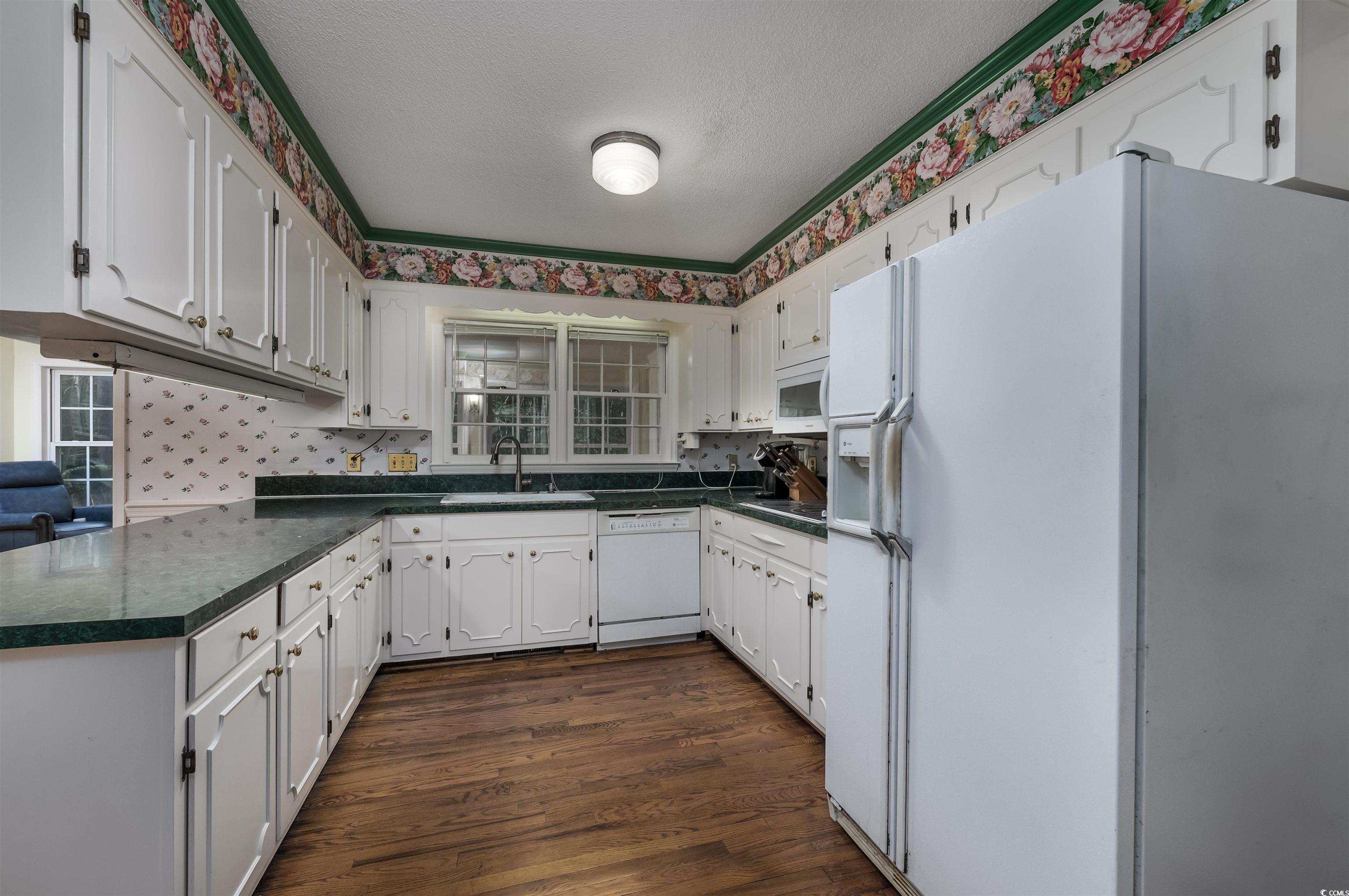 300 Mcarthur St. Property Photo 15