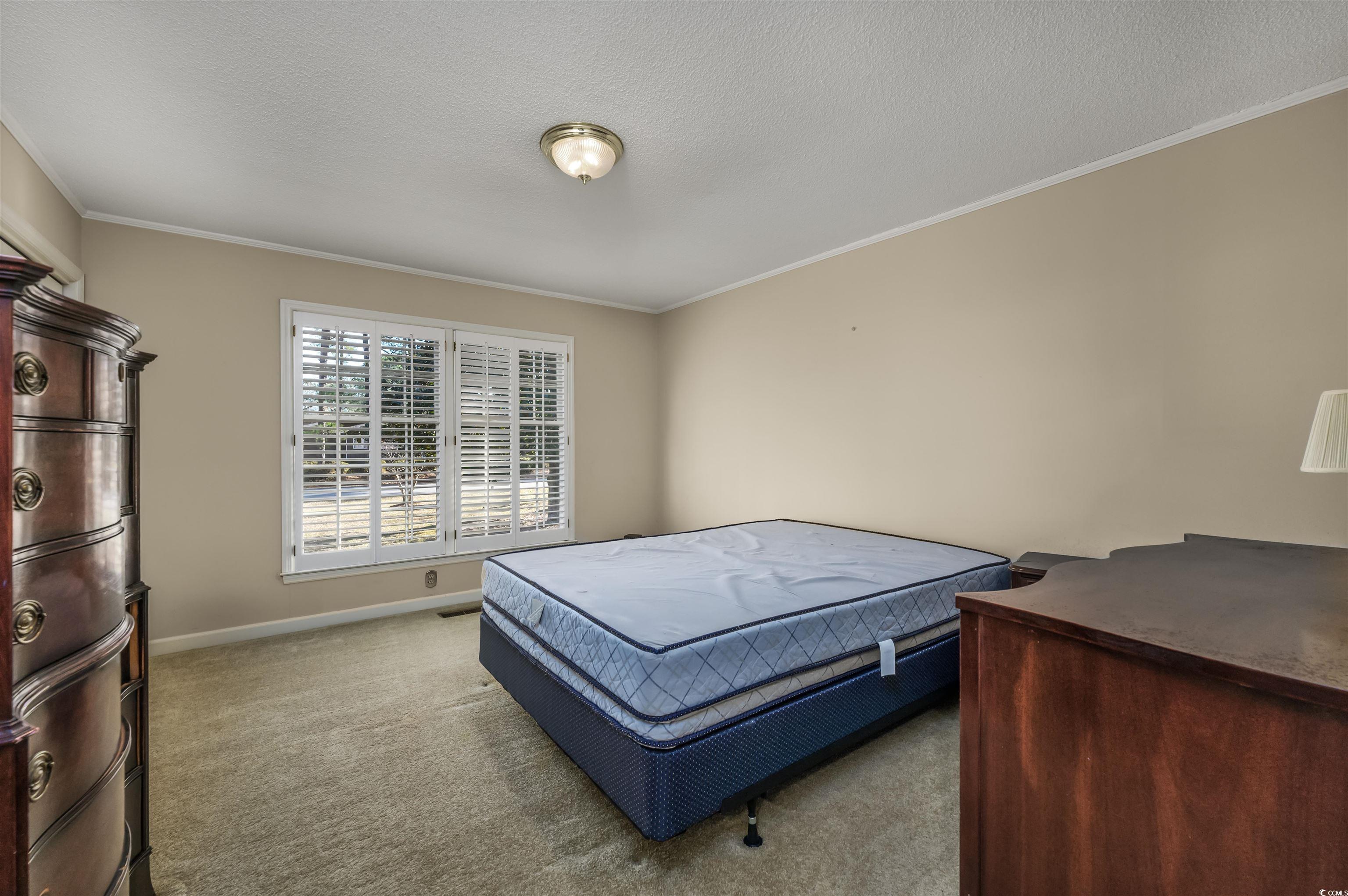 300 Mcarthur St. Property Photo 24