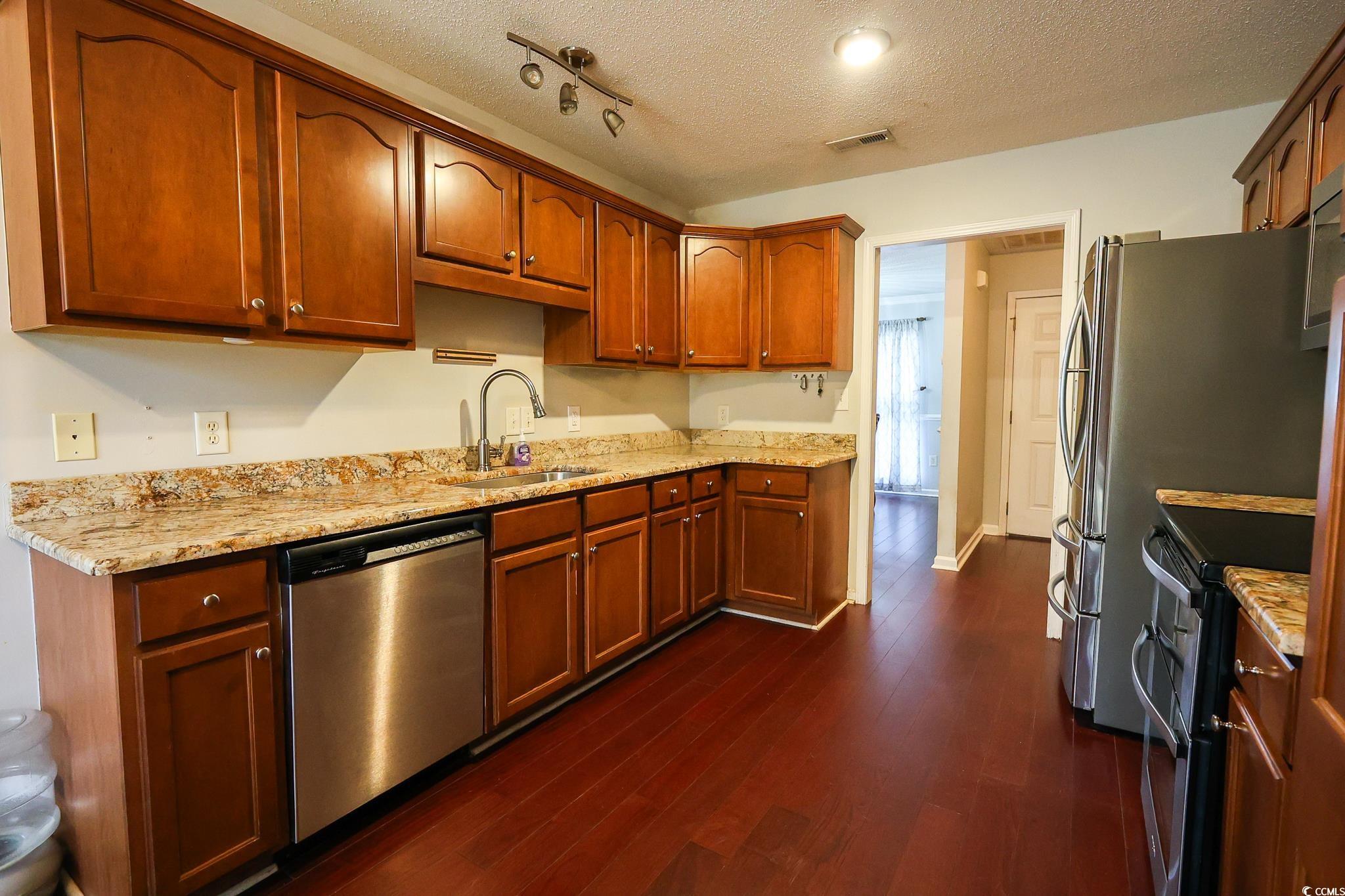 1047 Rose Haven Dr. Property Photo 4