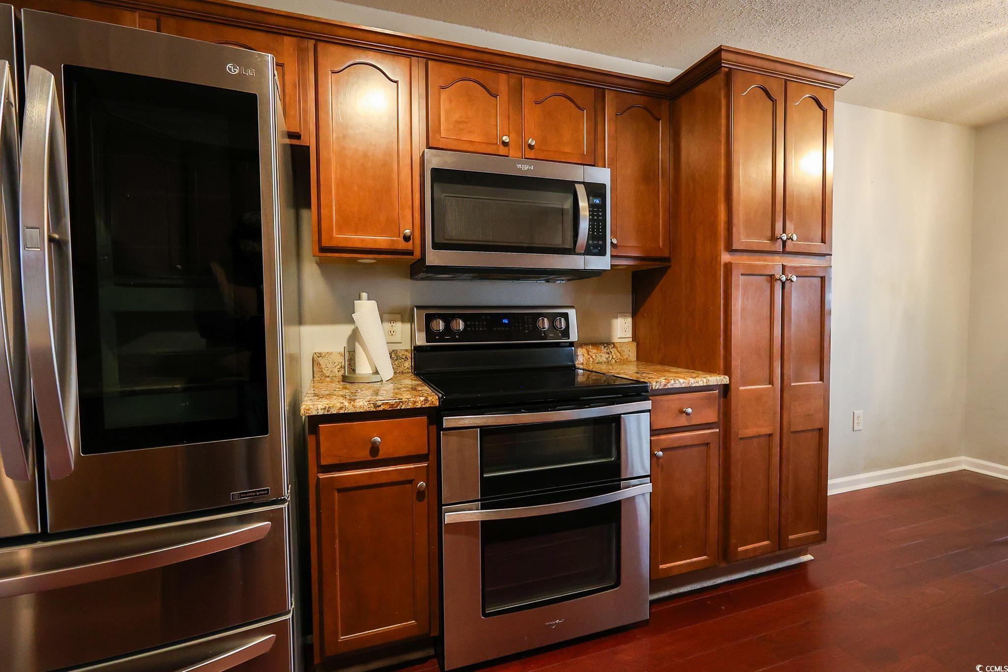 1047 Rose Haven Dr. Property Photo 5