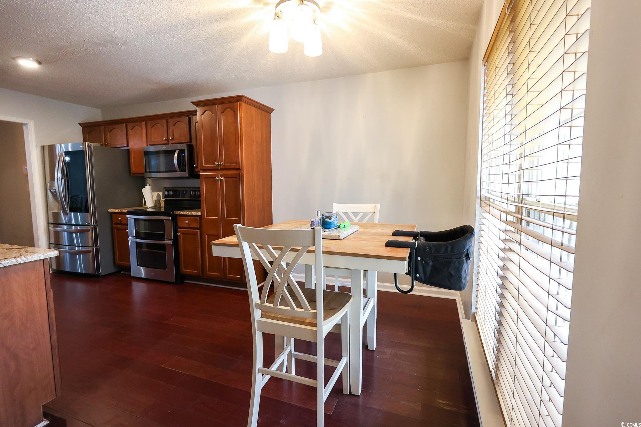 1047 Rose Haven Dr. Property Photo 6