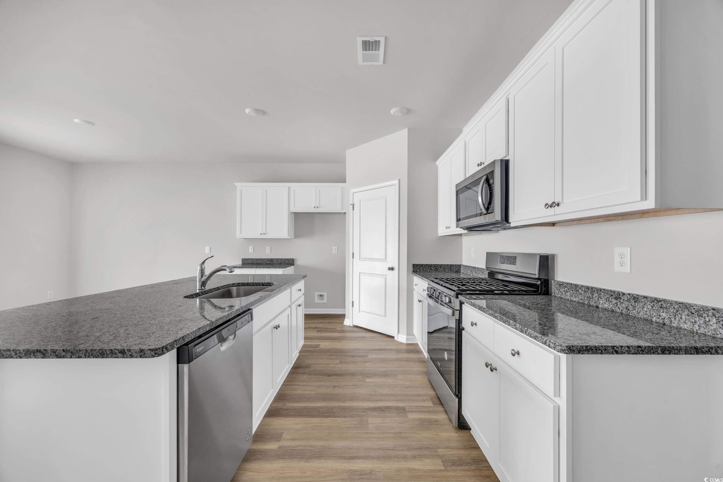 275 Columbus St. Property Photo 21