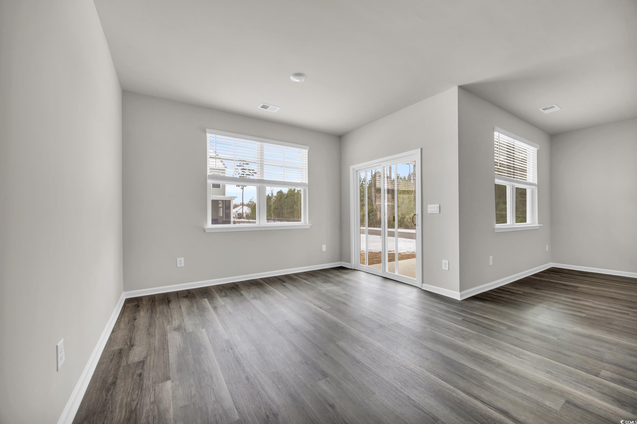 281 Columbus St. Property Photo 3