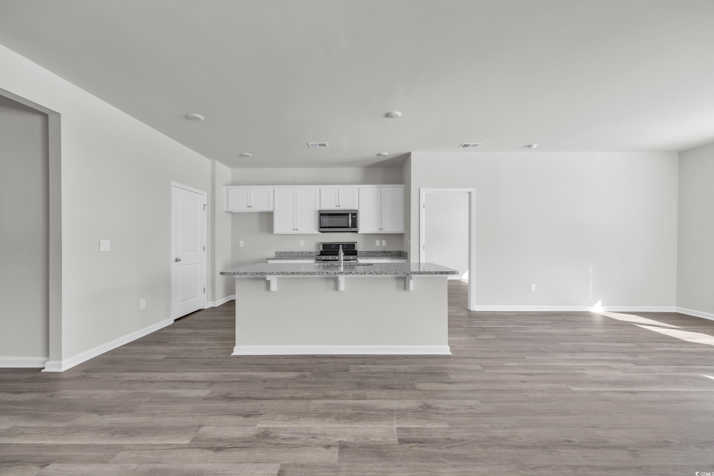 708 Canton St. Property Photo 18
