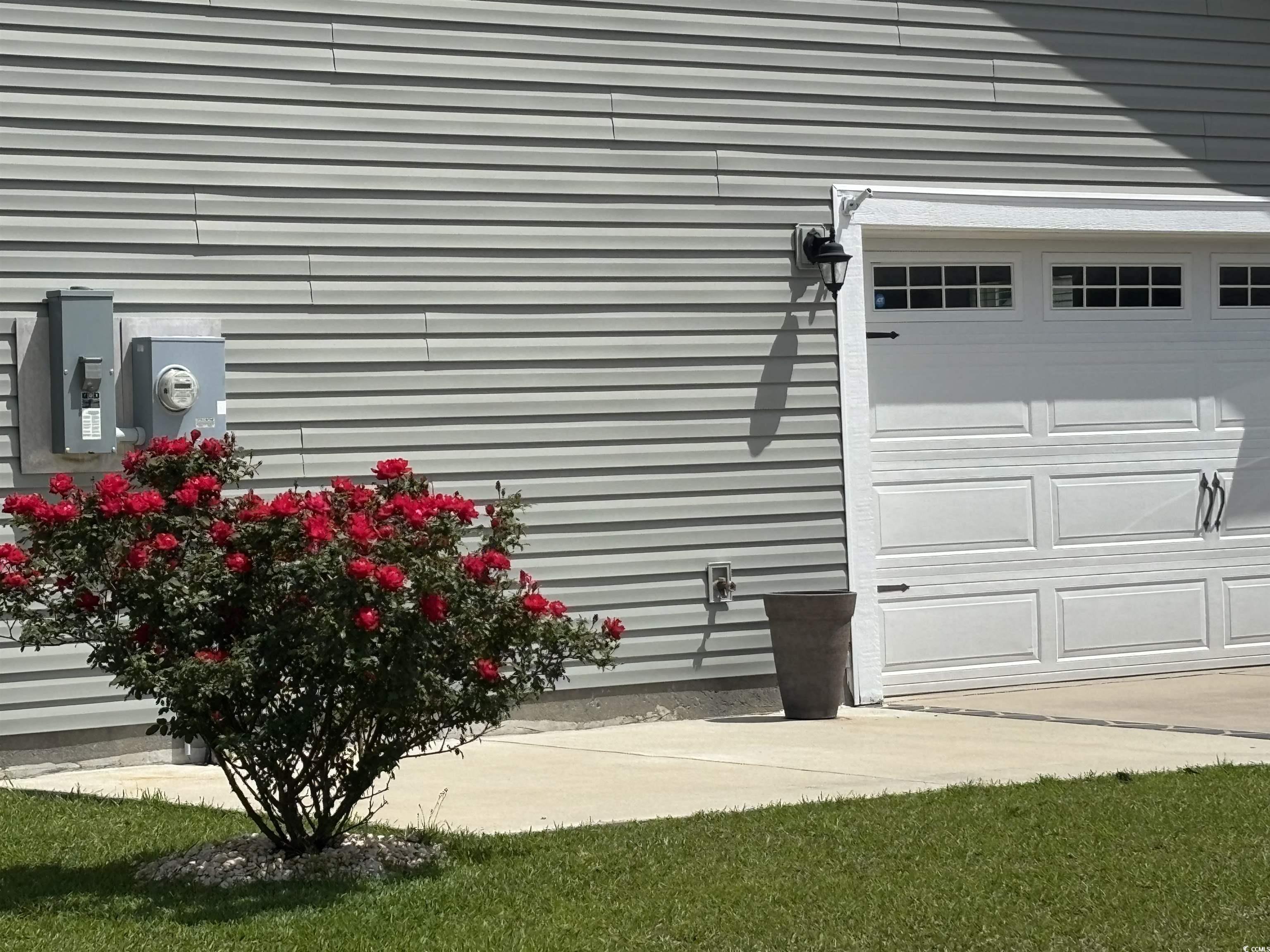 901 Queensferry Ct. Property Photo 35