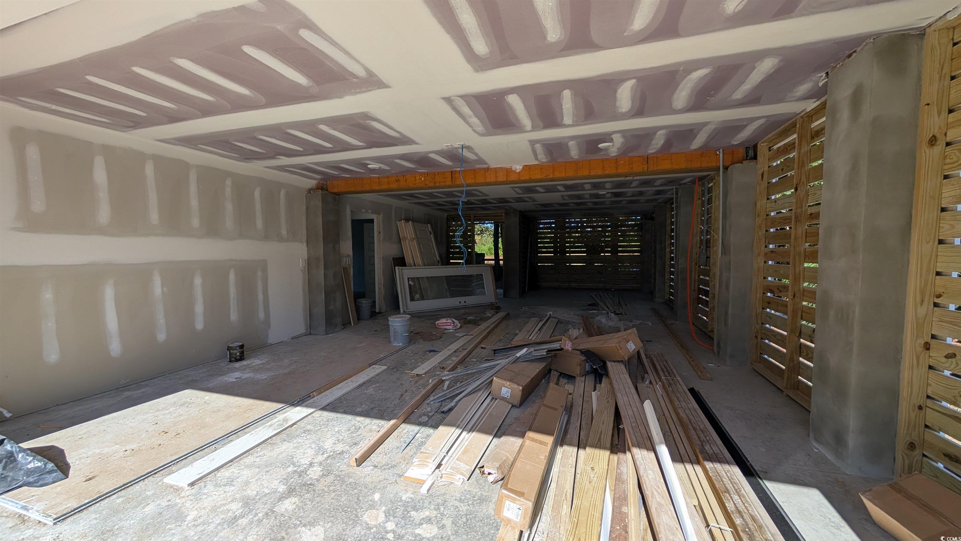 301 Crossing Ct. Property Photo 5