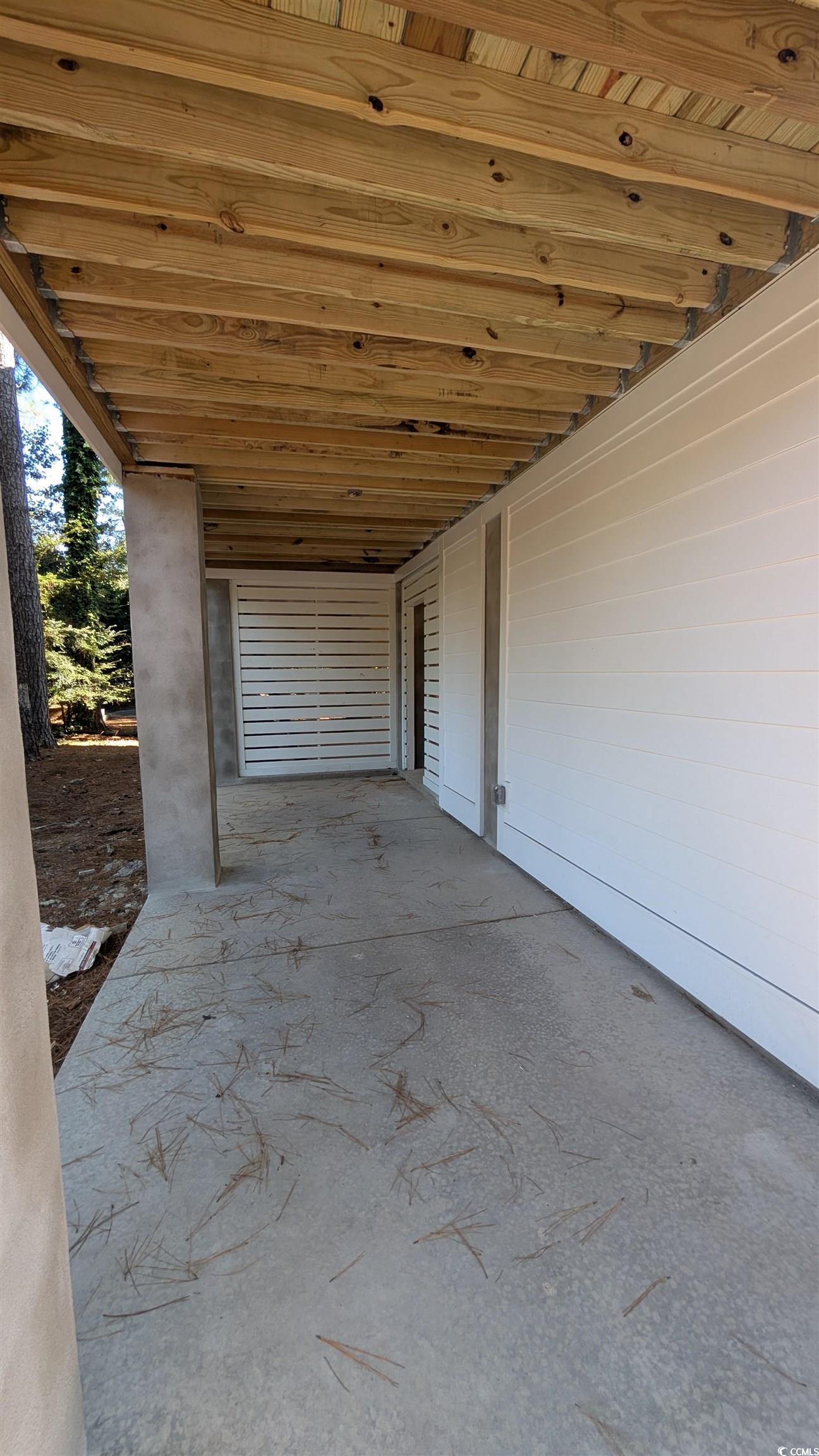 301 Crossing Ct. Property Photo 6