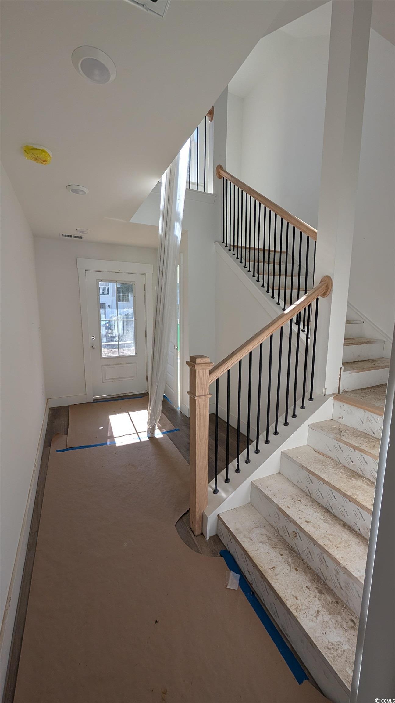 301 Crossing Ct. Property Photo 15