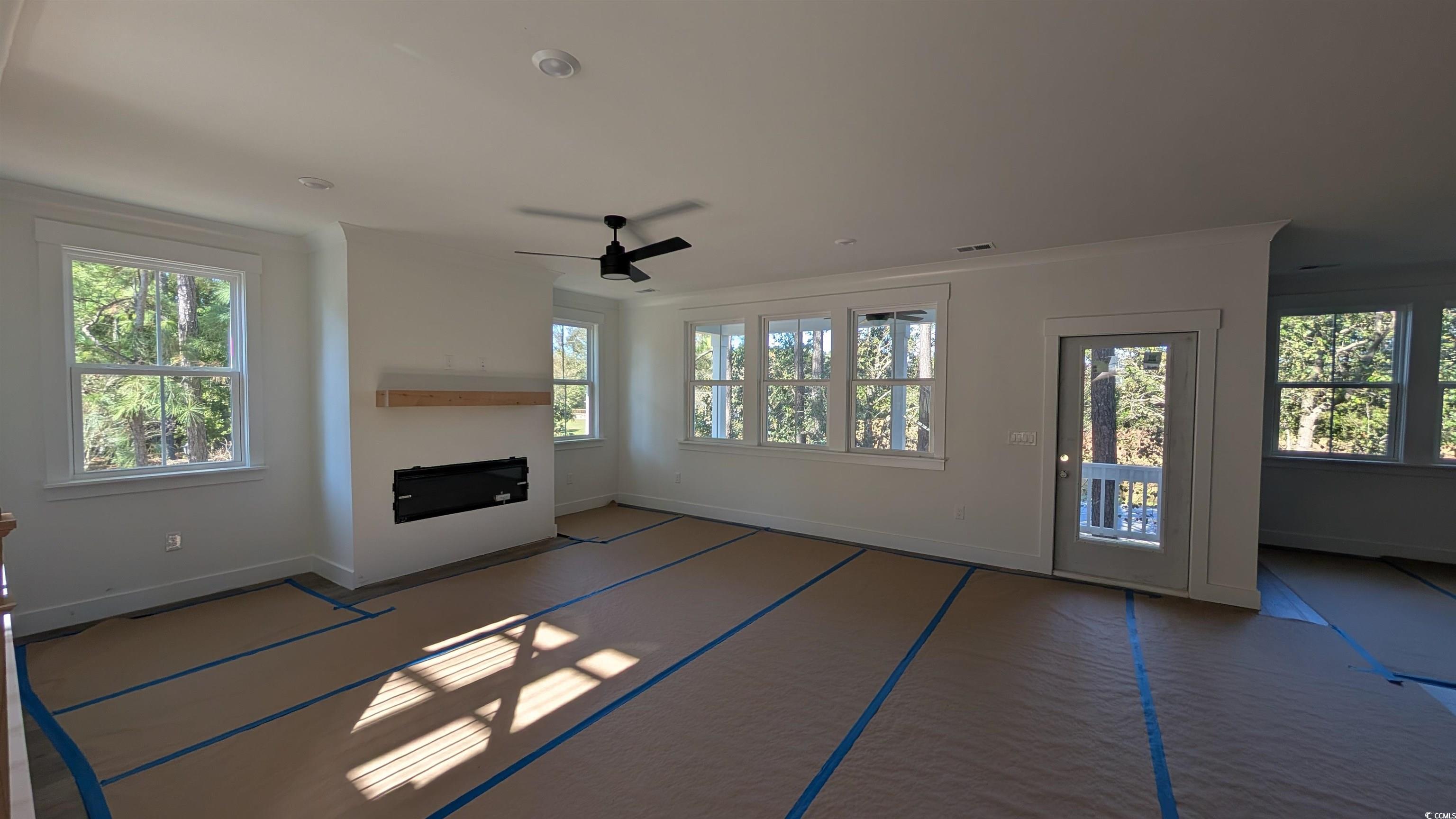 301 Crossing Ct. Property Photo 18