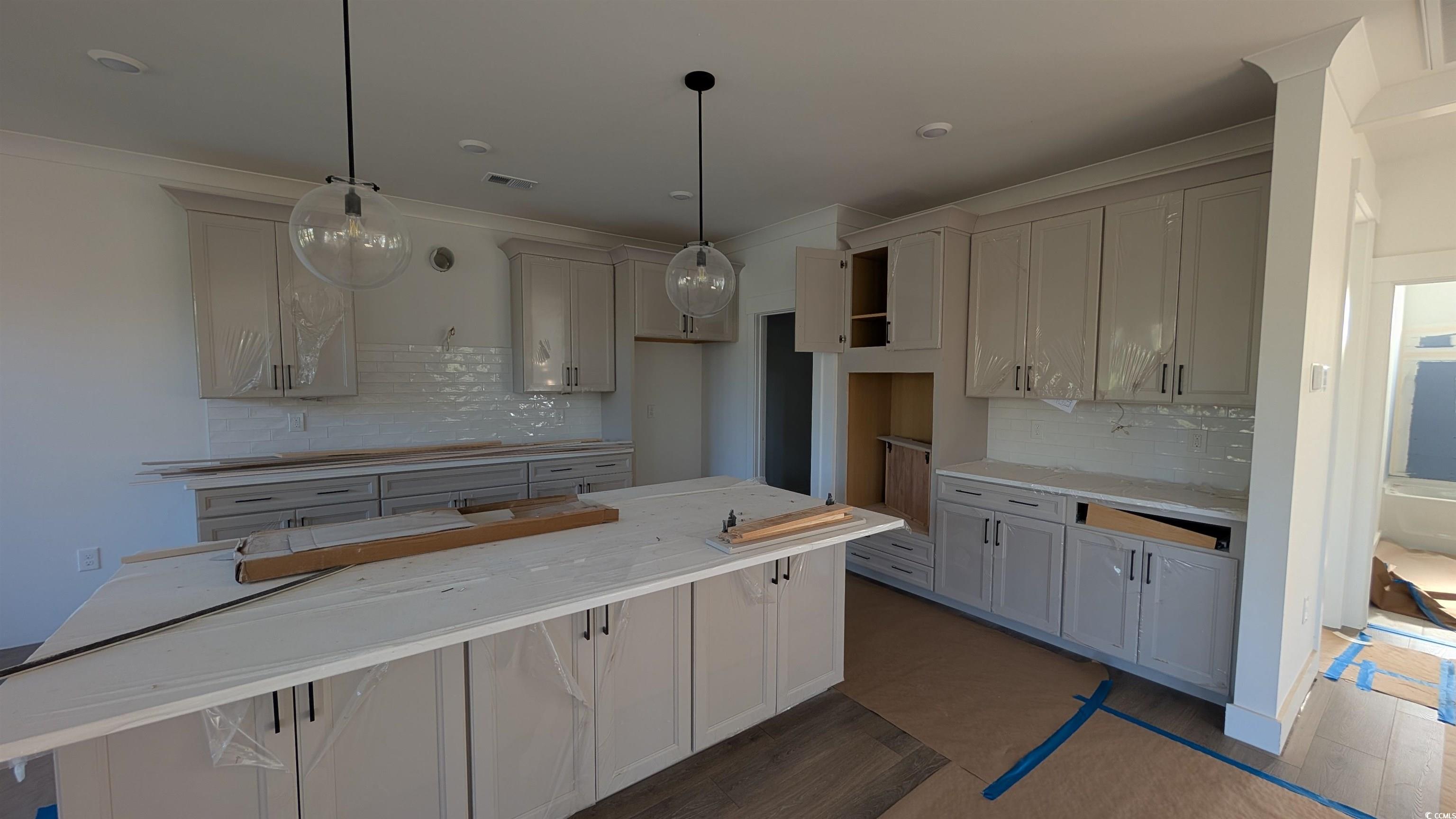 301 Crossing Ct. Property Photo 20