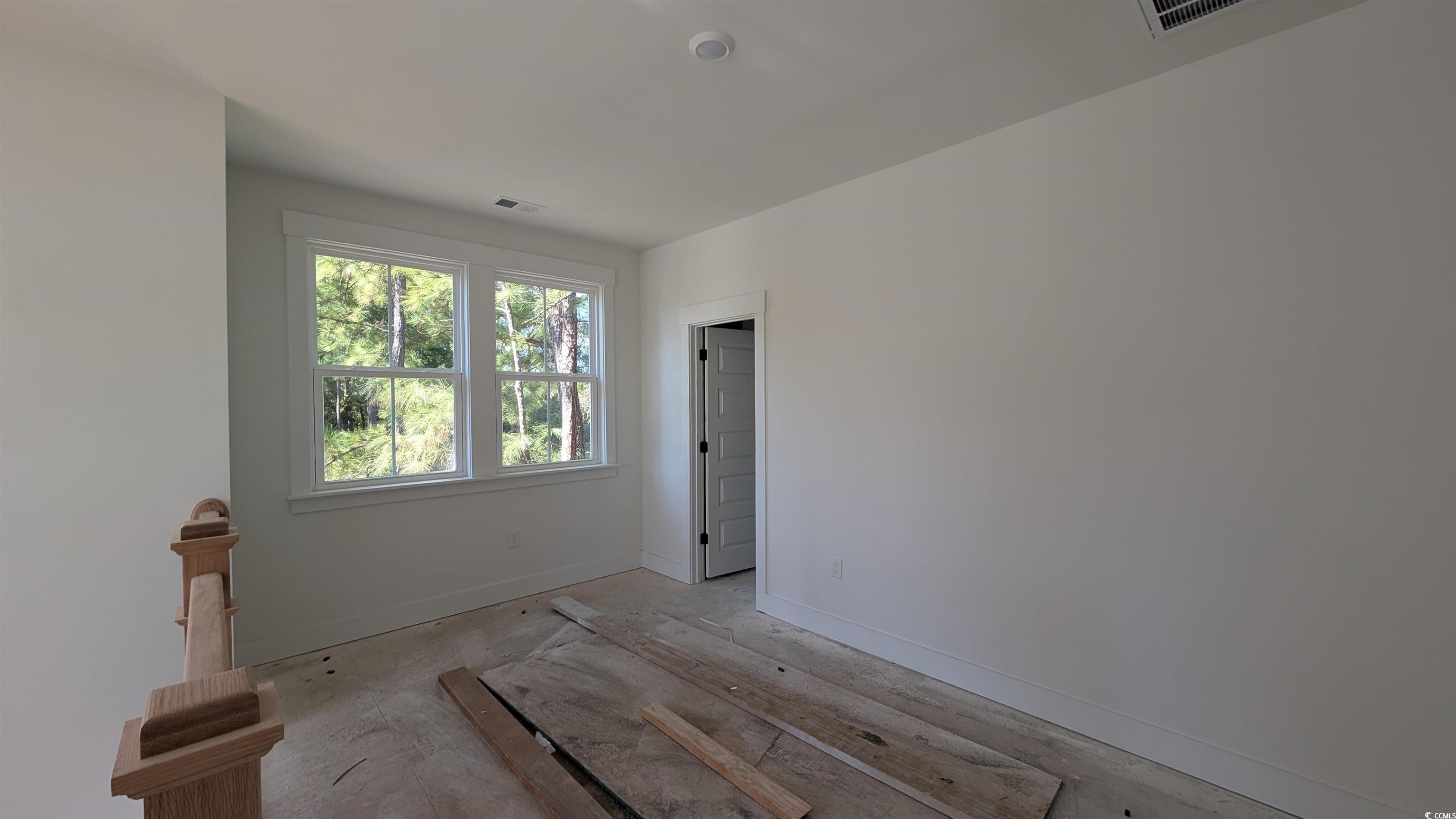 301 Crossing Ct. Property Photo 29