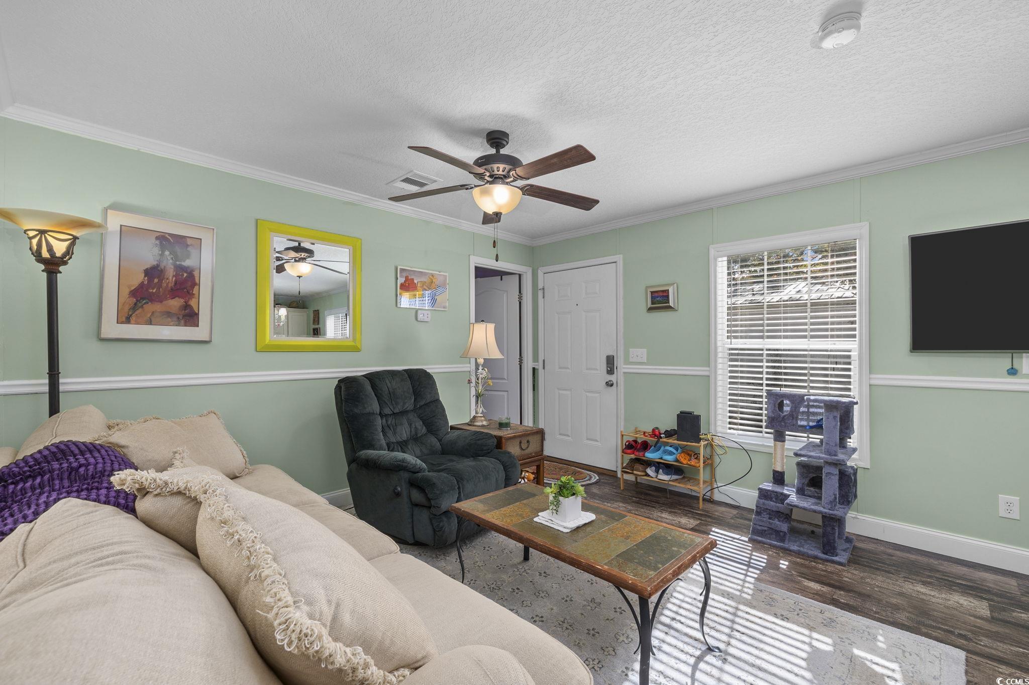 923 Southpark Dr. Property Photo 3