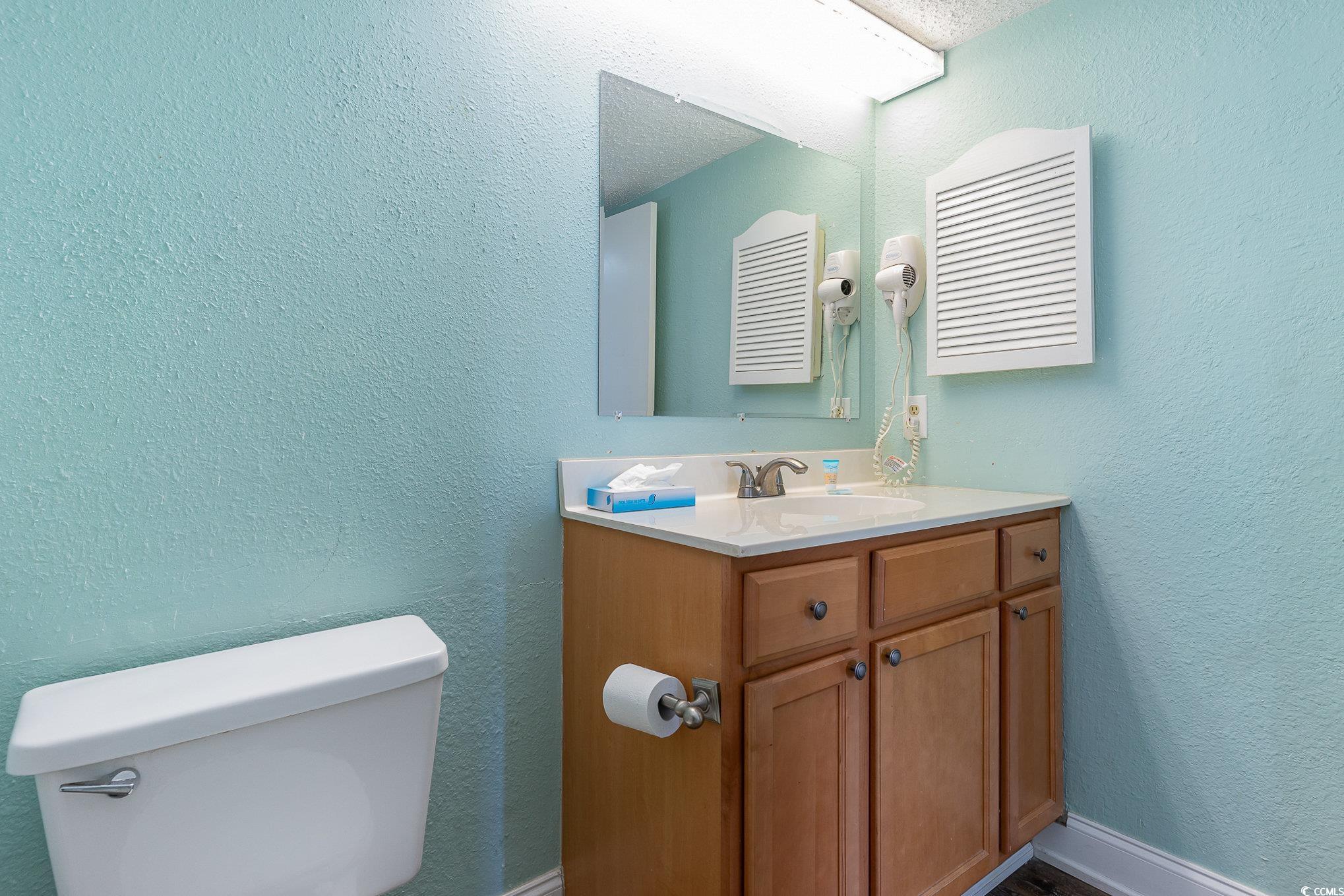 9550 Shore Dr. Property Photo 13