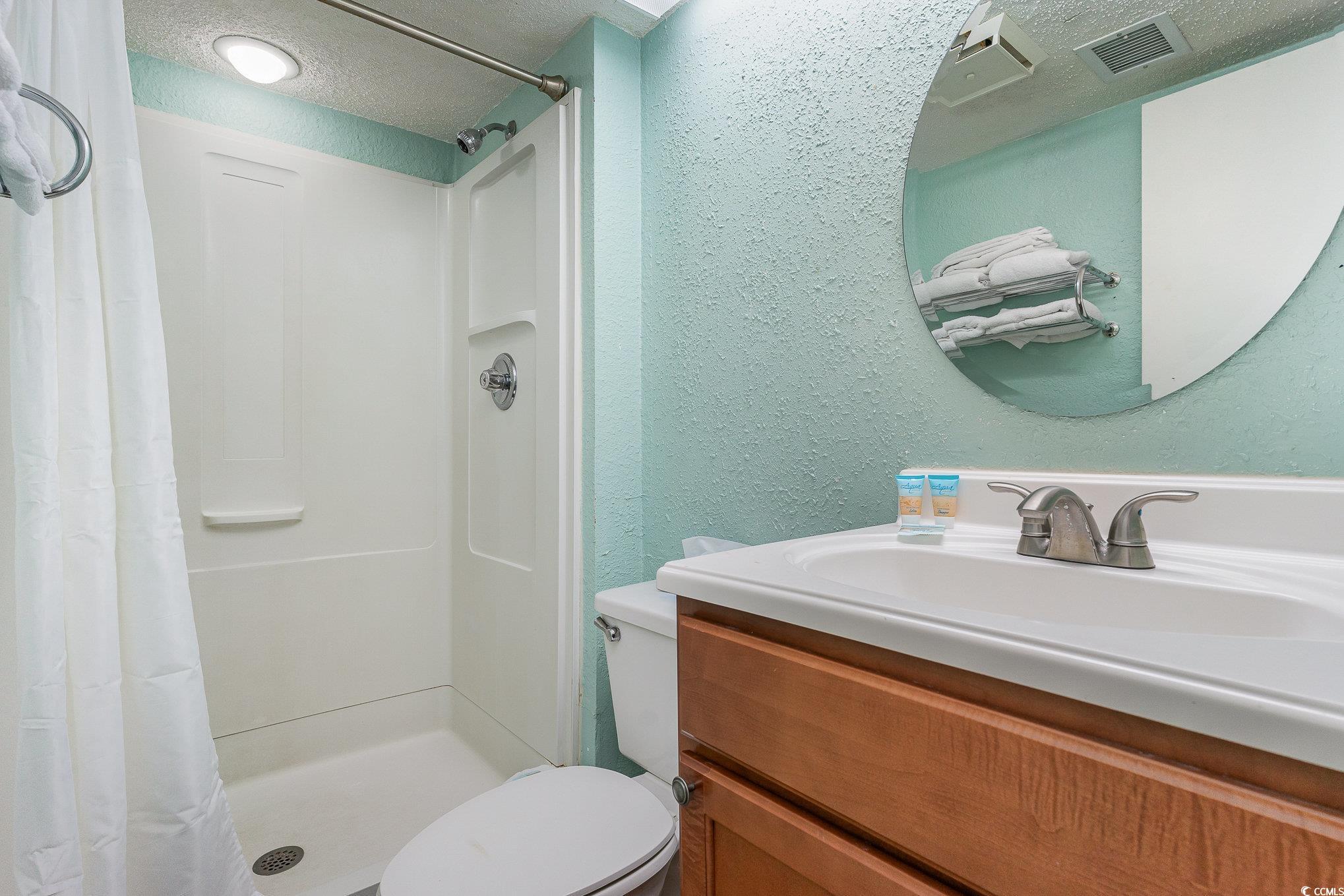 9550 Shore Dr. Property Photo 17