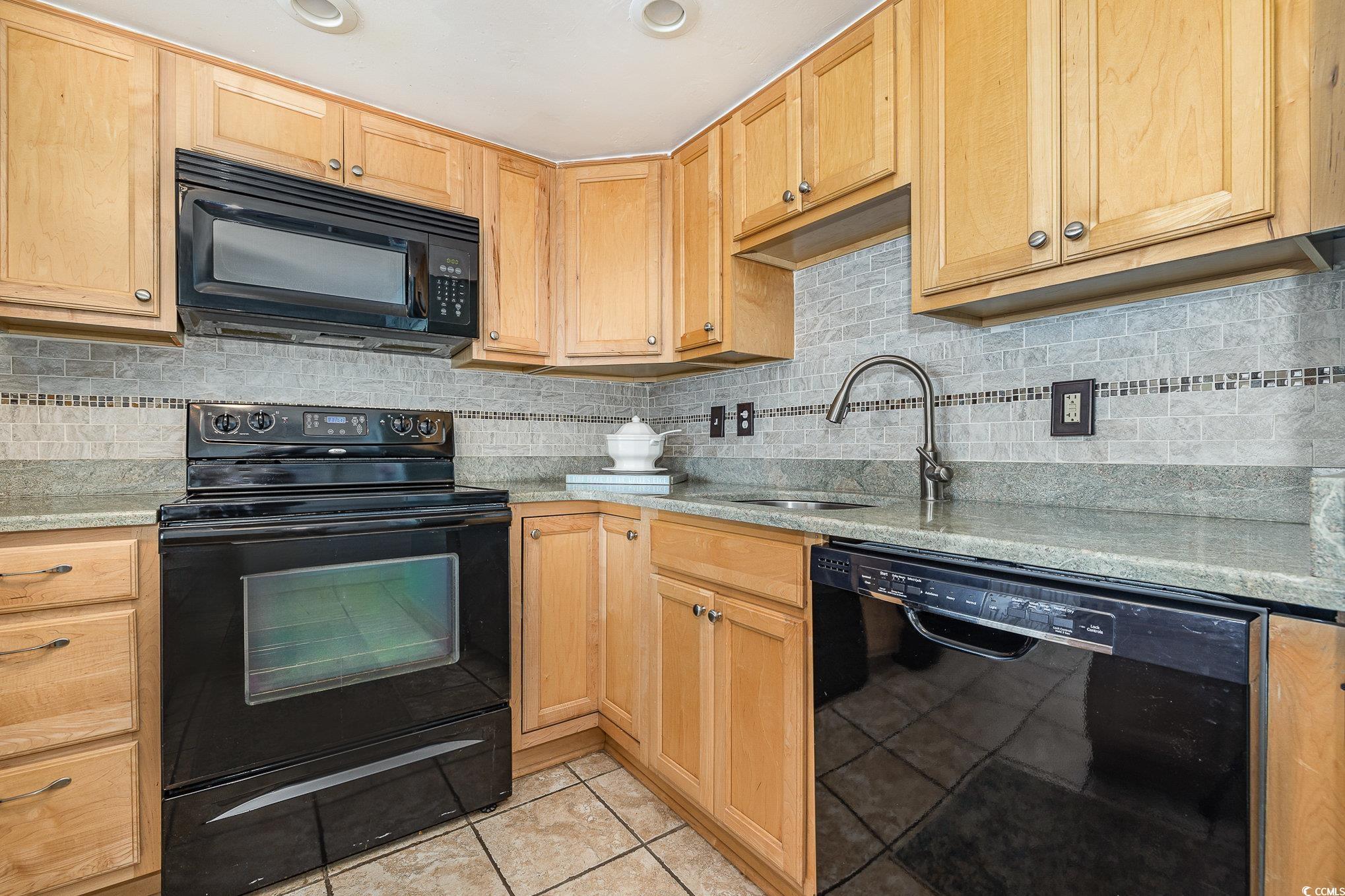 1012 N Waccamaw Dr. Property Photo 13