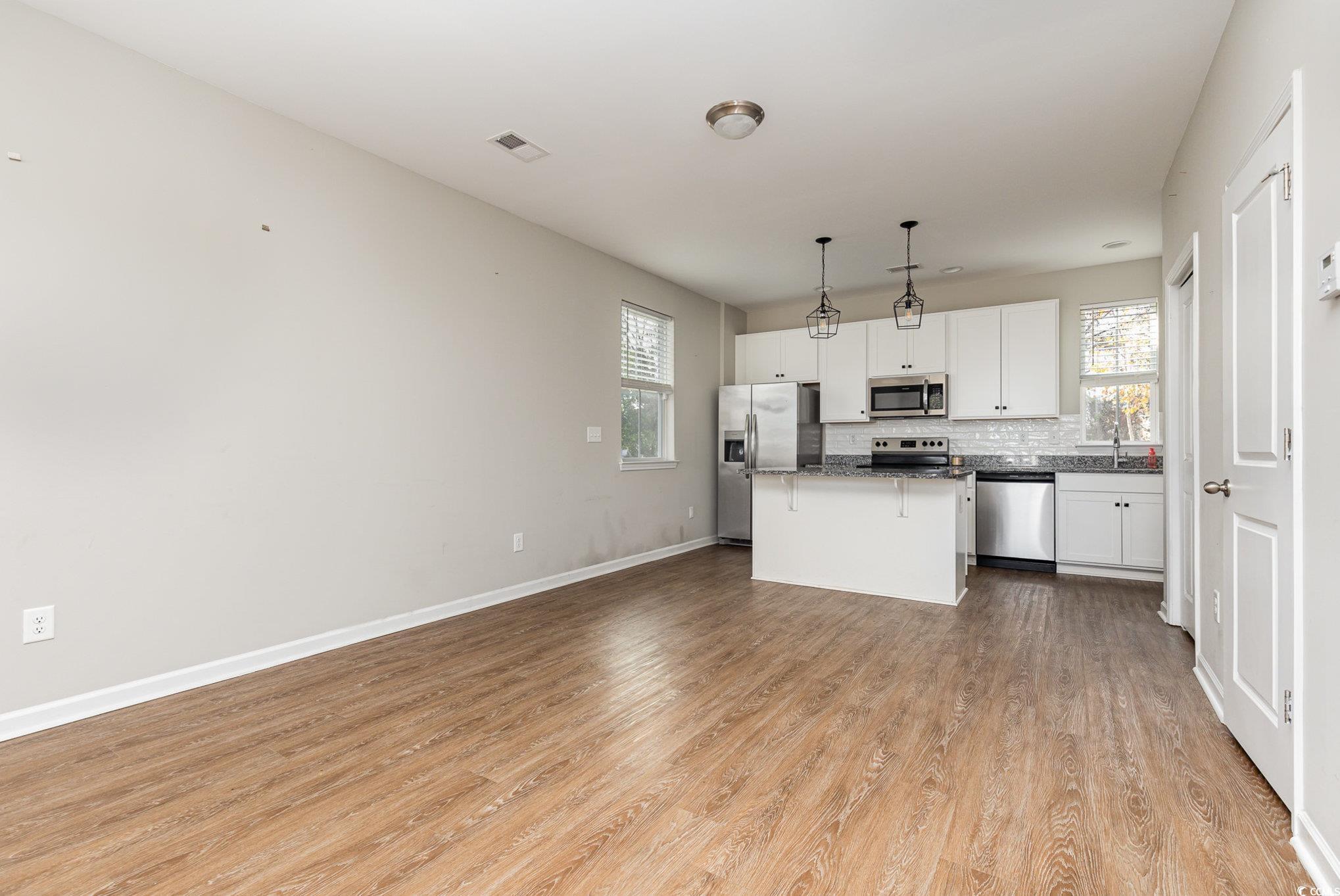 3525 Bristol Ln. Property Photo 8