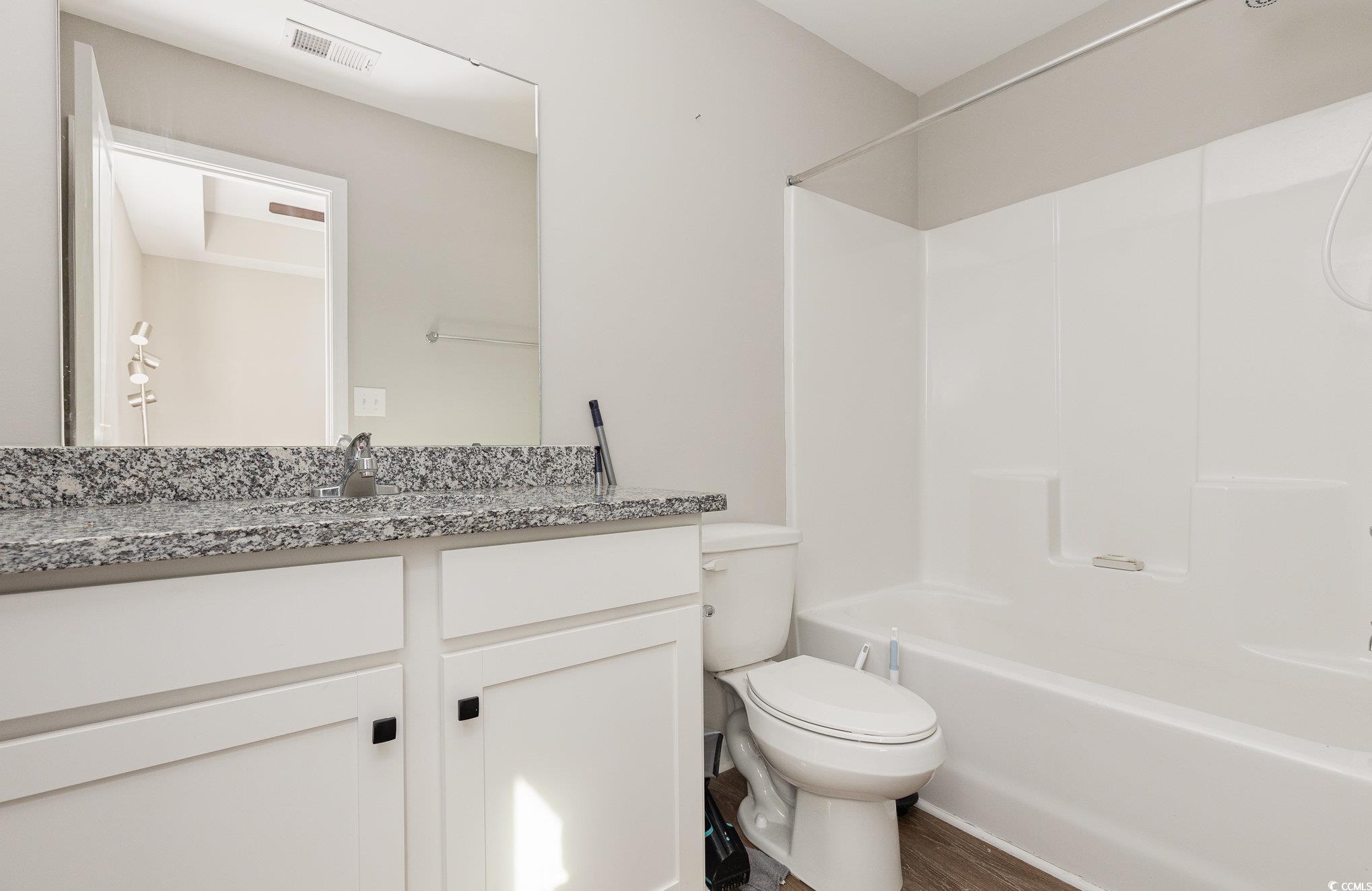 3525 Bristol Ln. Property Photo 24