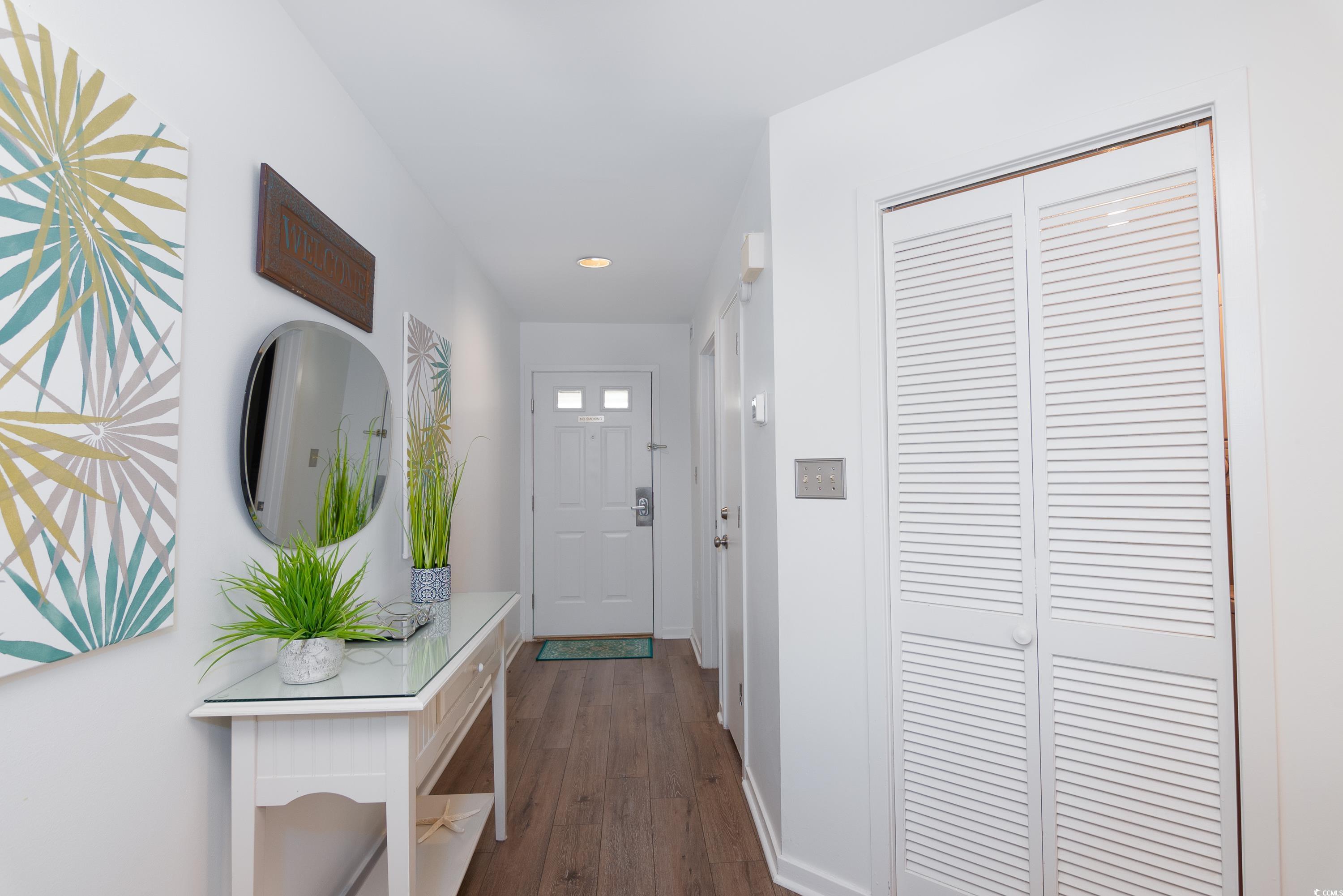 306 Westbury Ct. Property Photo 3