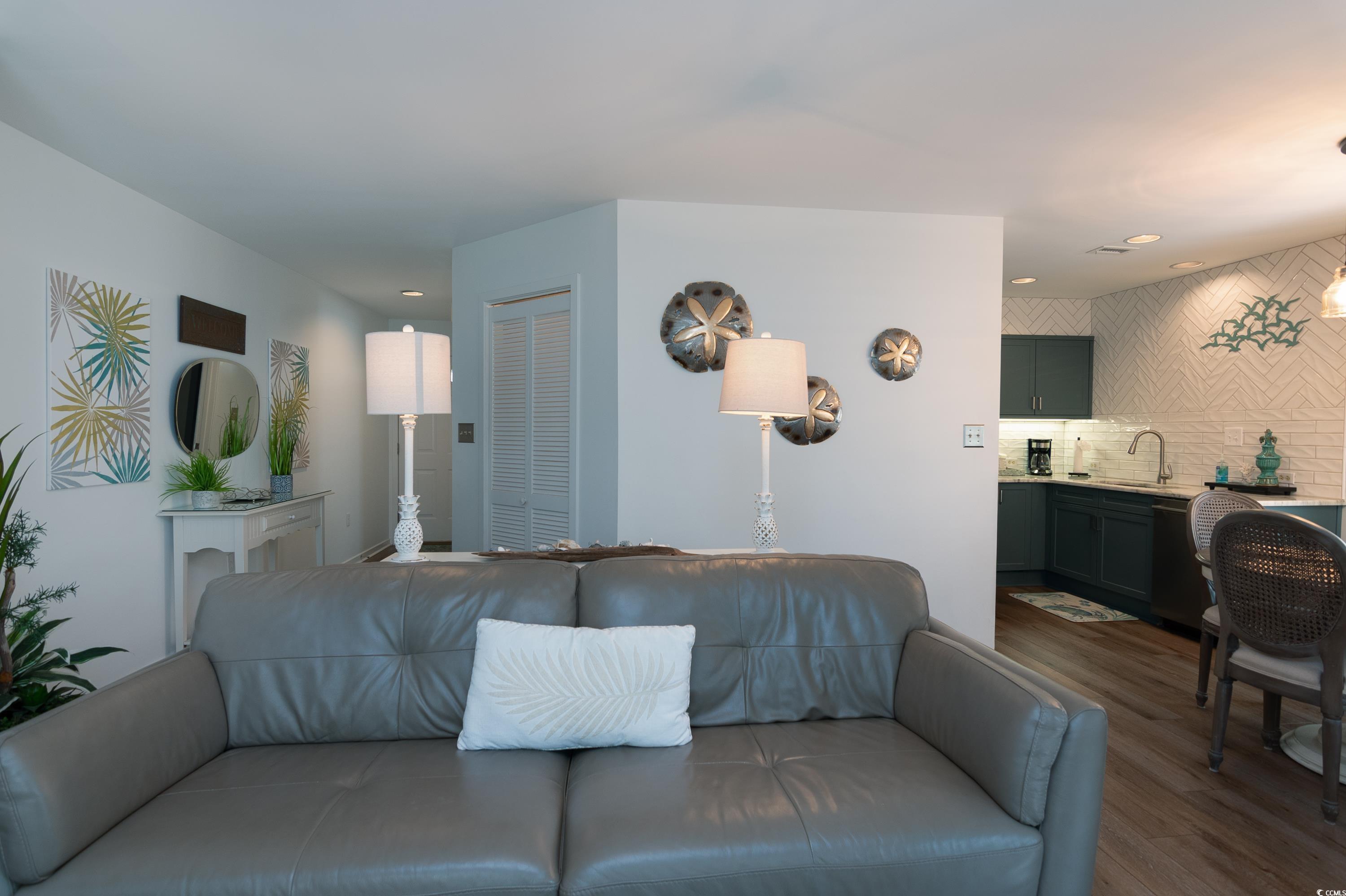 306 Westbury Ct. Property Photo 16
