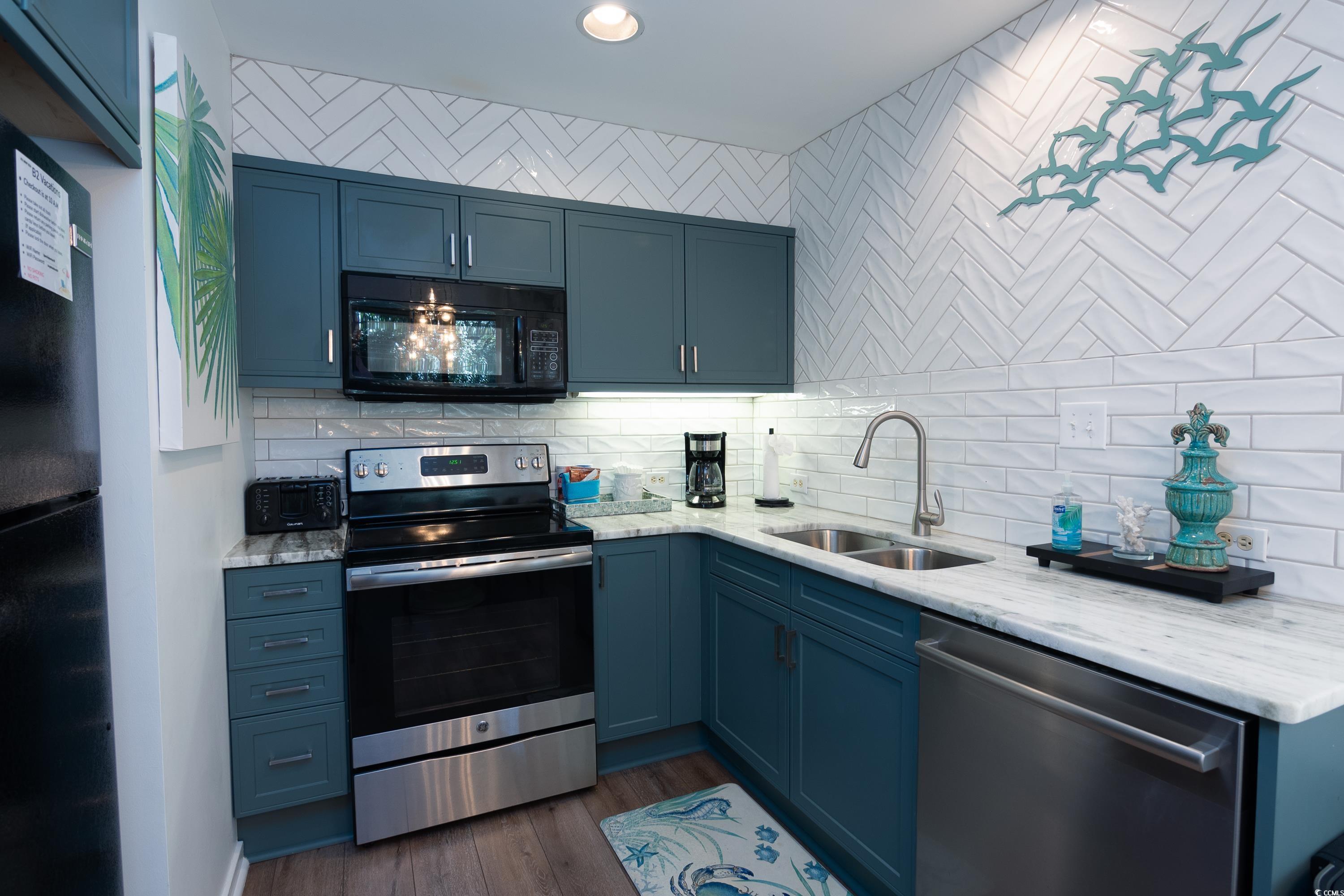 306 Westbury Ct. Property Photo 21