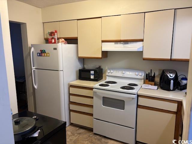 1025 Carolina Rd. Property Photo 2