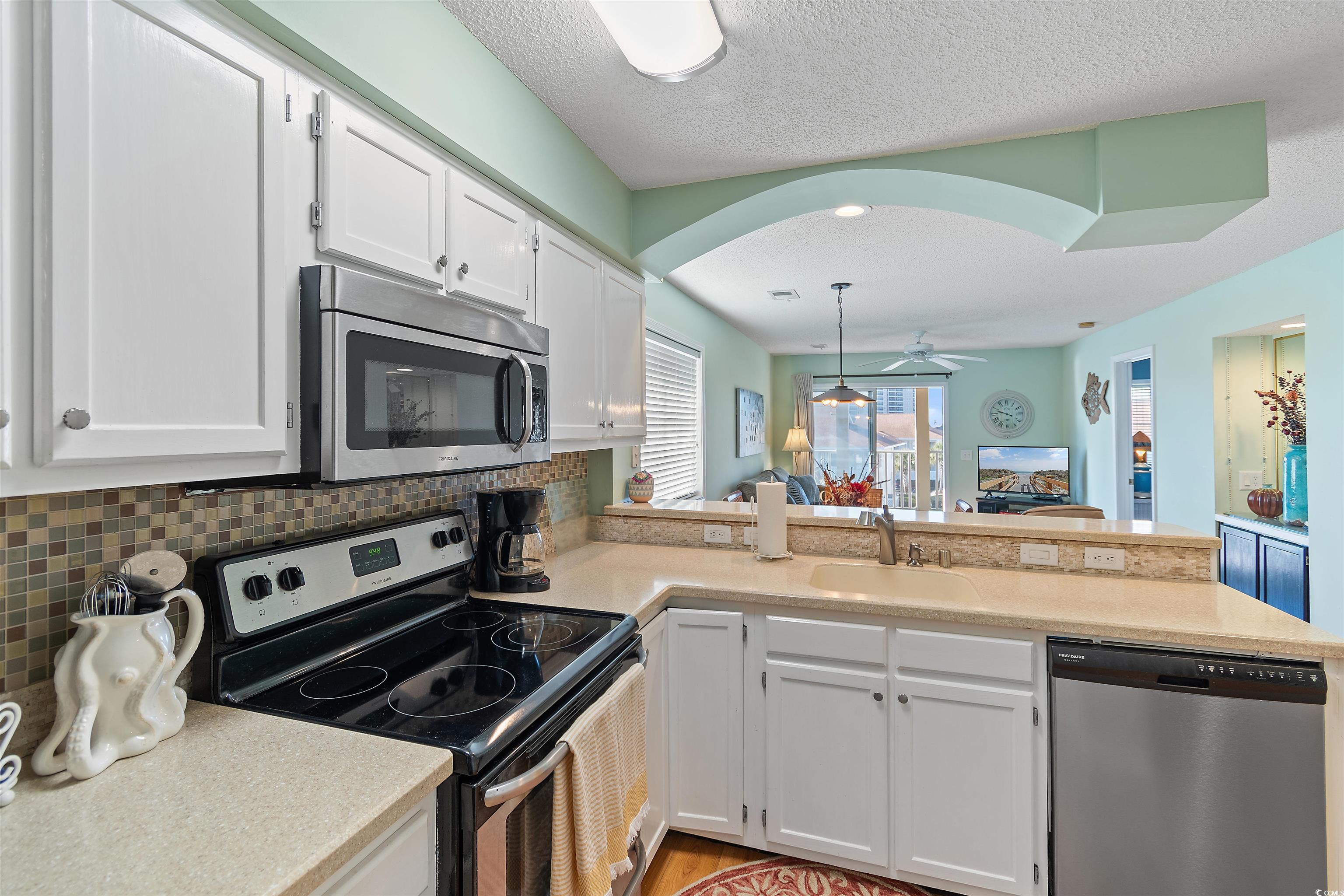 1900 Duffy St. Property Photo 11