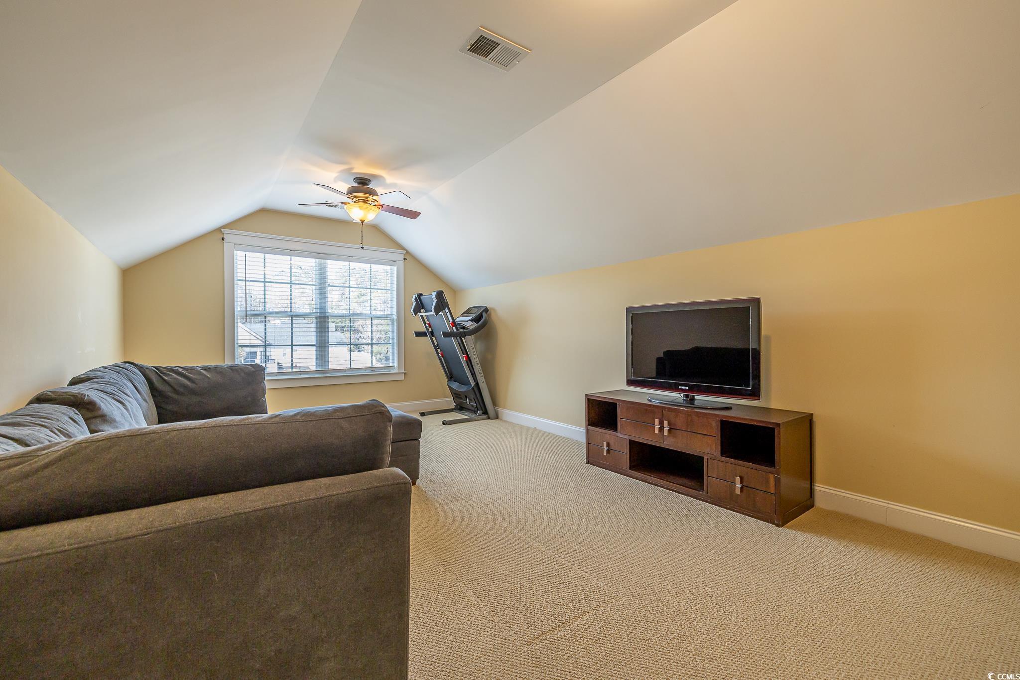 217 Appian Way Property Photo 8