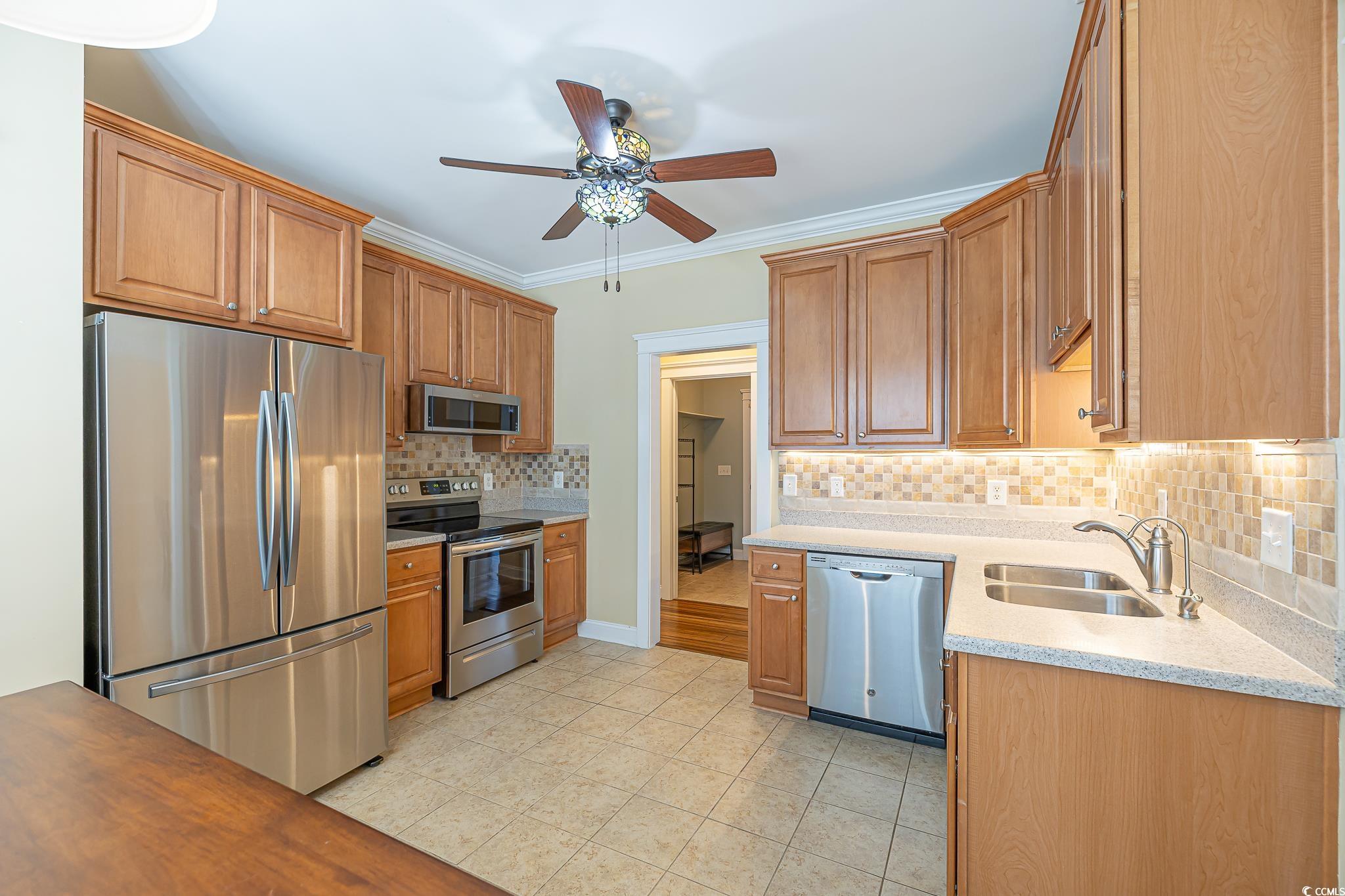 217 Appian Way Property Photo 20