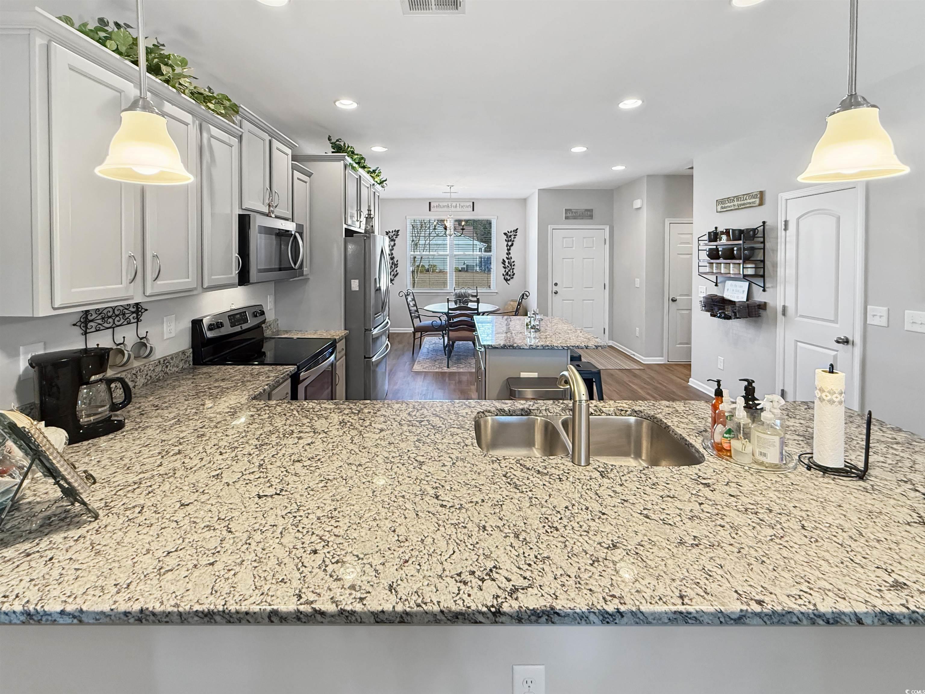 220 Machrie Loop Property Photo 10
