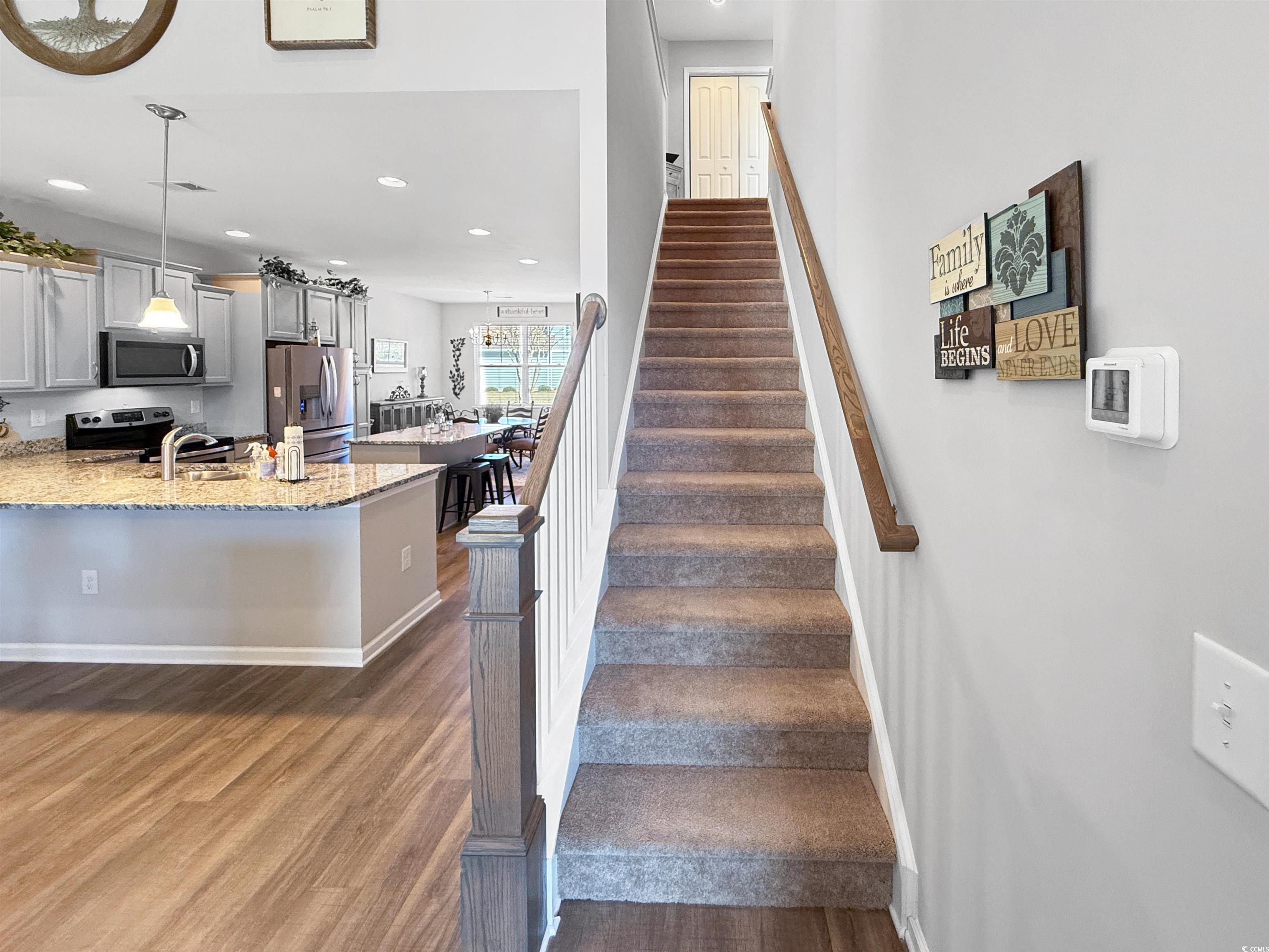 220 Machrie Loop Property Photo 24
