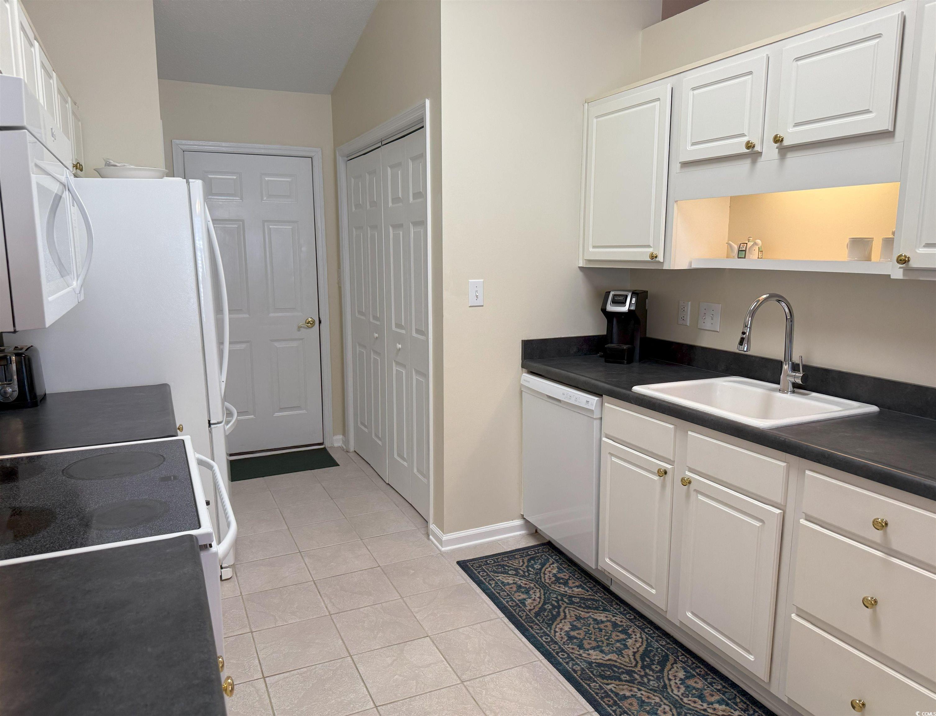 179 Wiltshire Ct. Property Photo 8