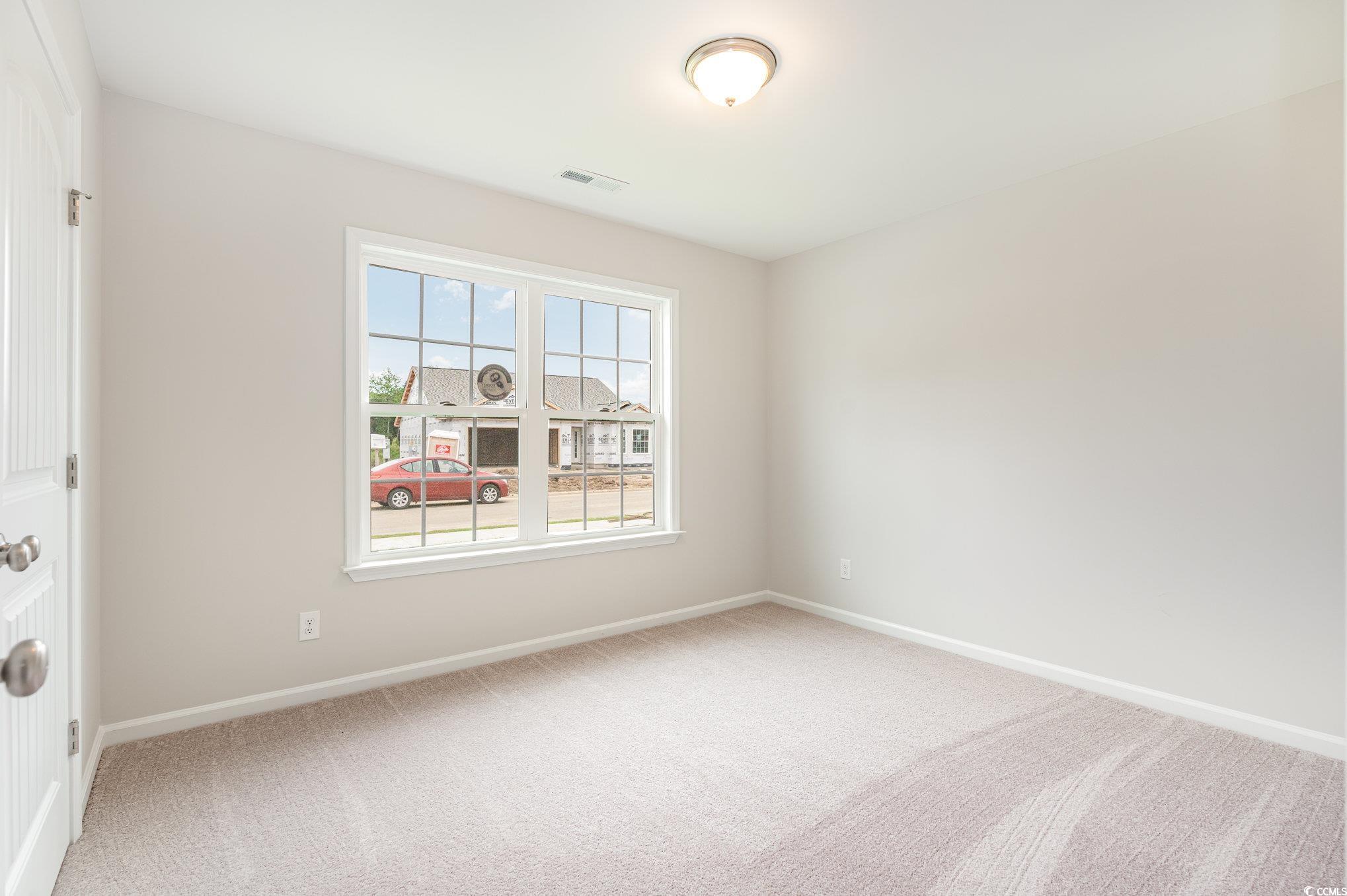 622 Lightwood Dr. Property Photo 3