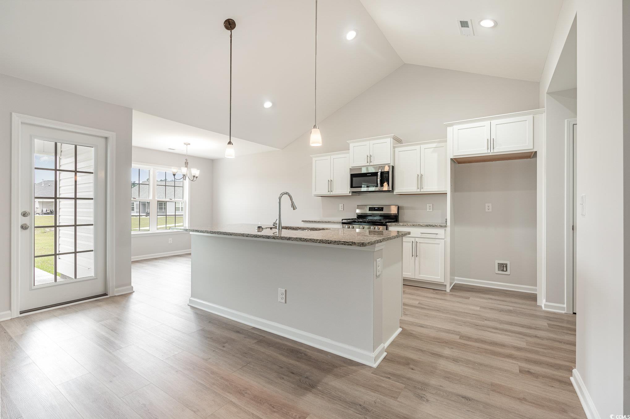 622 Lightwood Dr. Property Photo 12