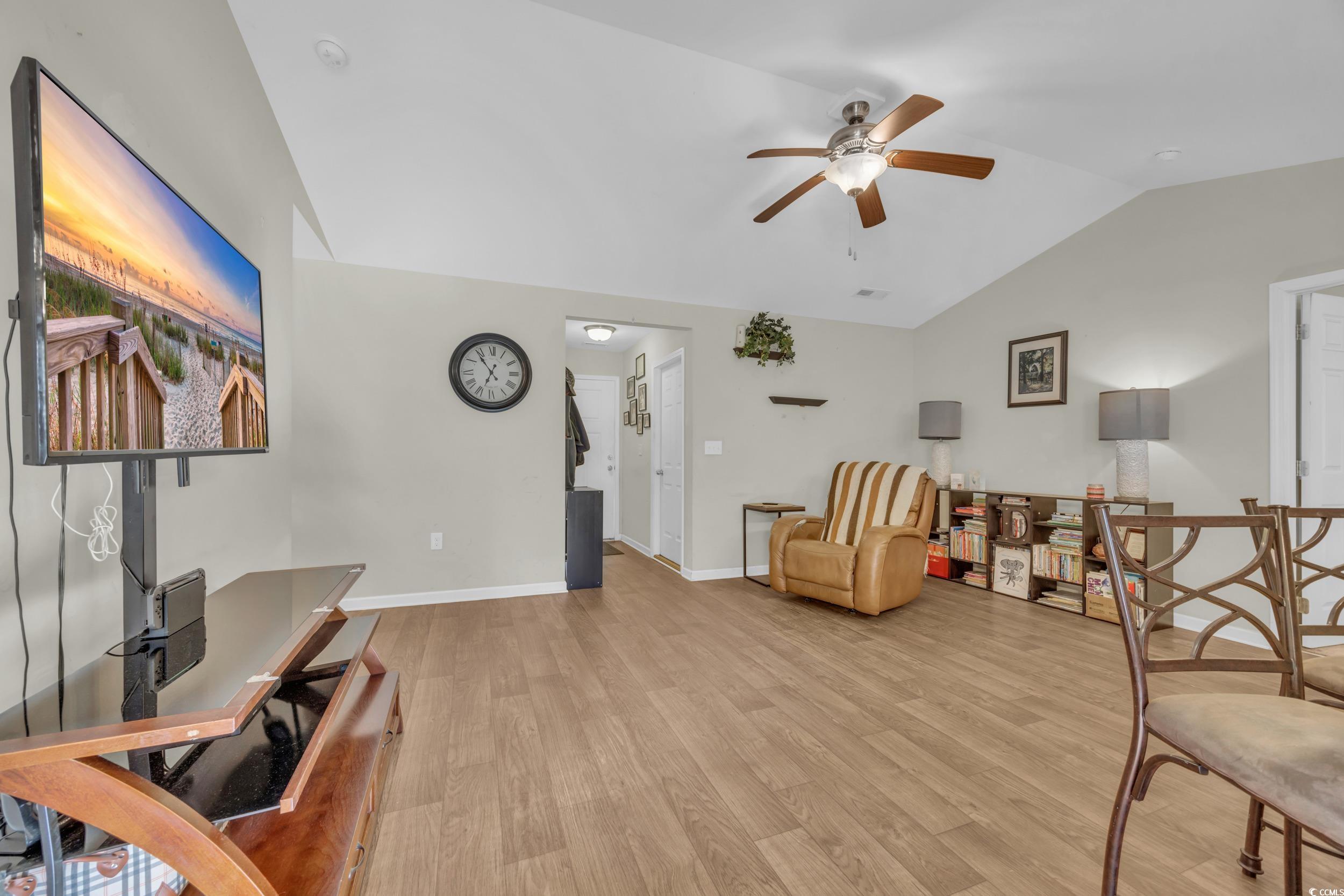 1240 Pineridge St. Property Photo 14