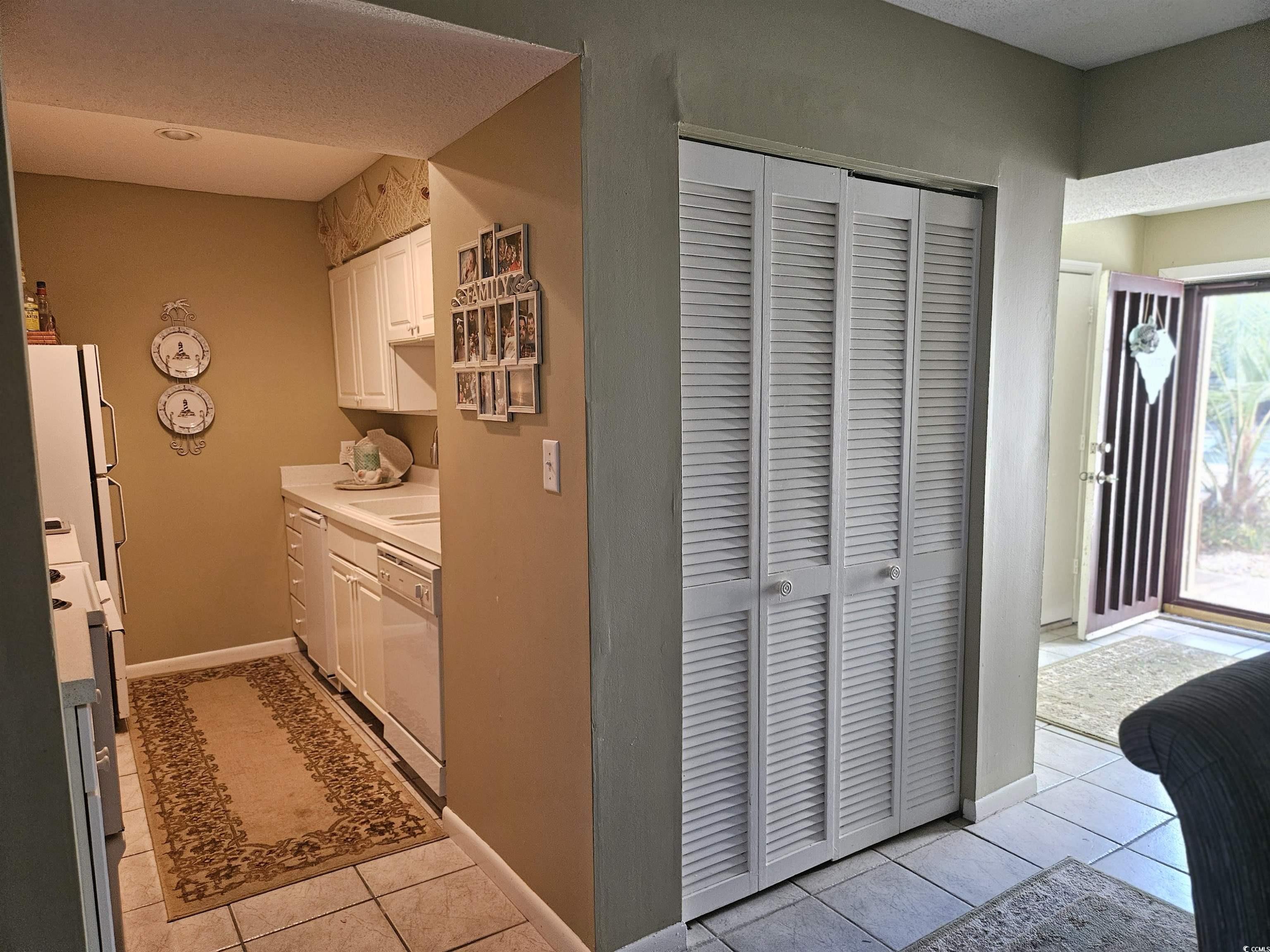 800 Egret Circle Property Photo 7